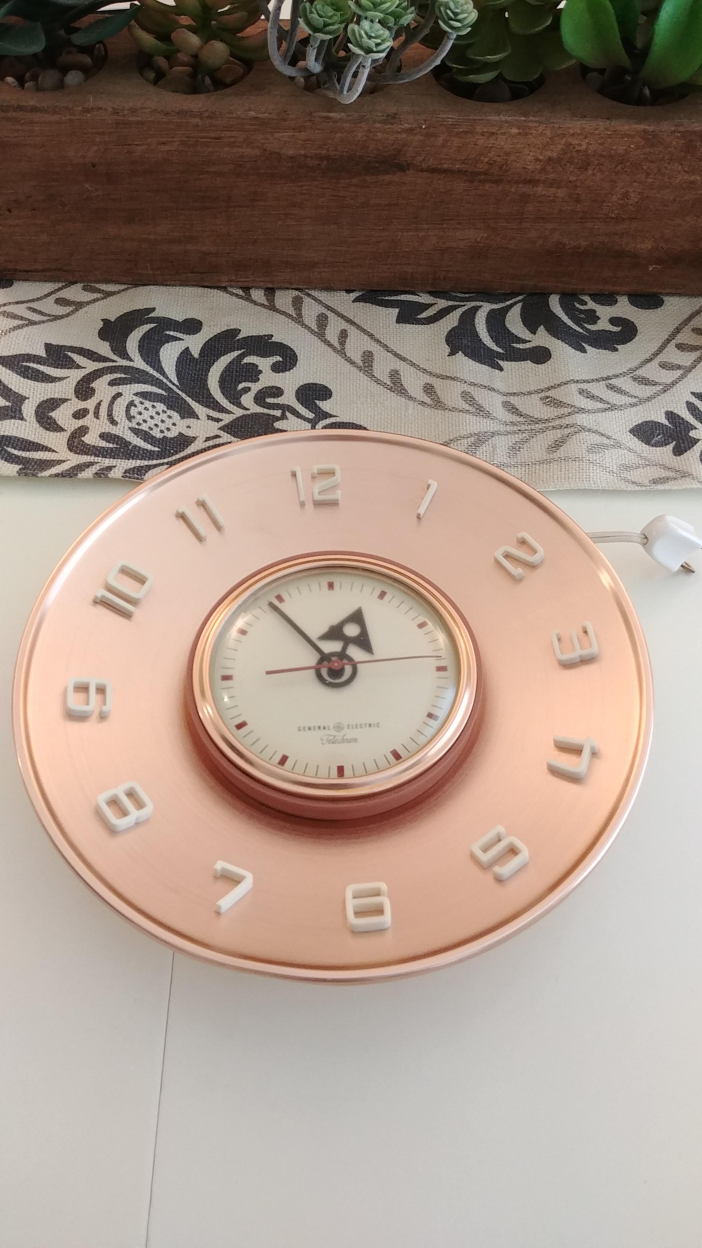 Copper MidCentury clock for 3? Yes please! r/ThriftStoreHauls