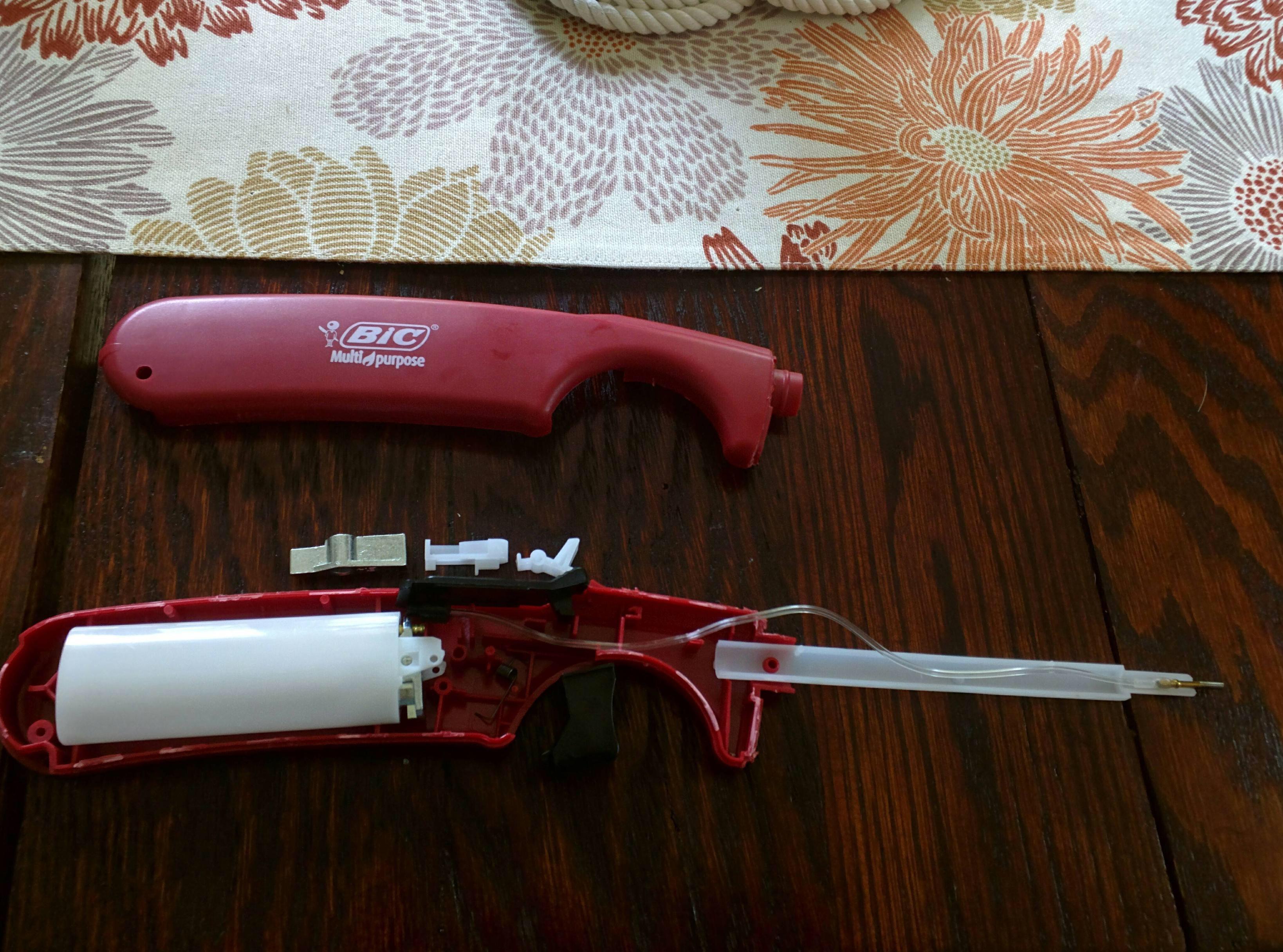 Lighter inside of a lighter r/2healthbars