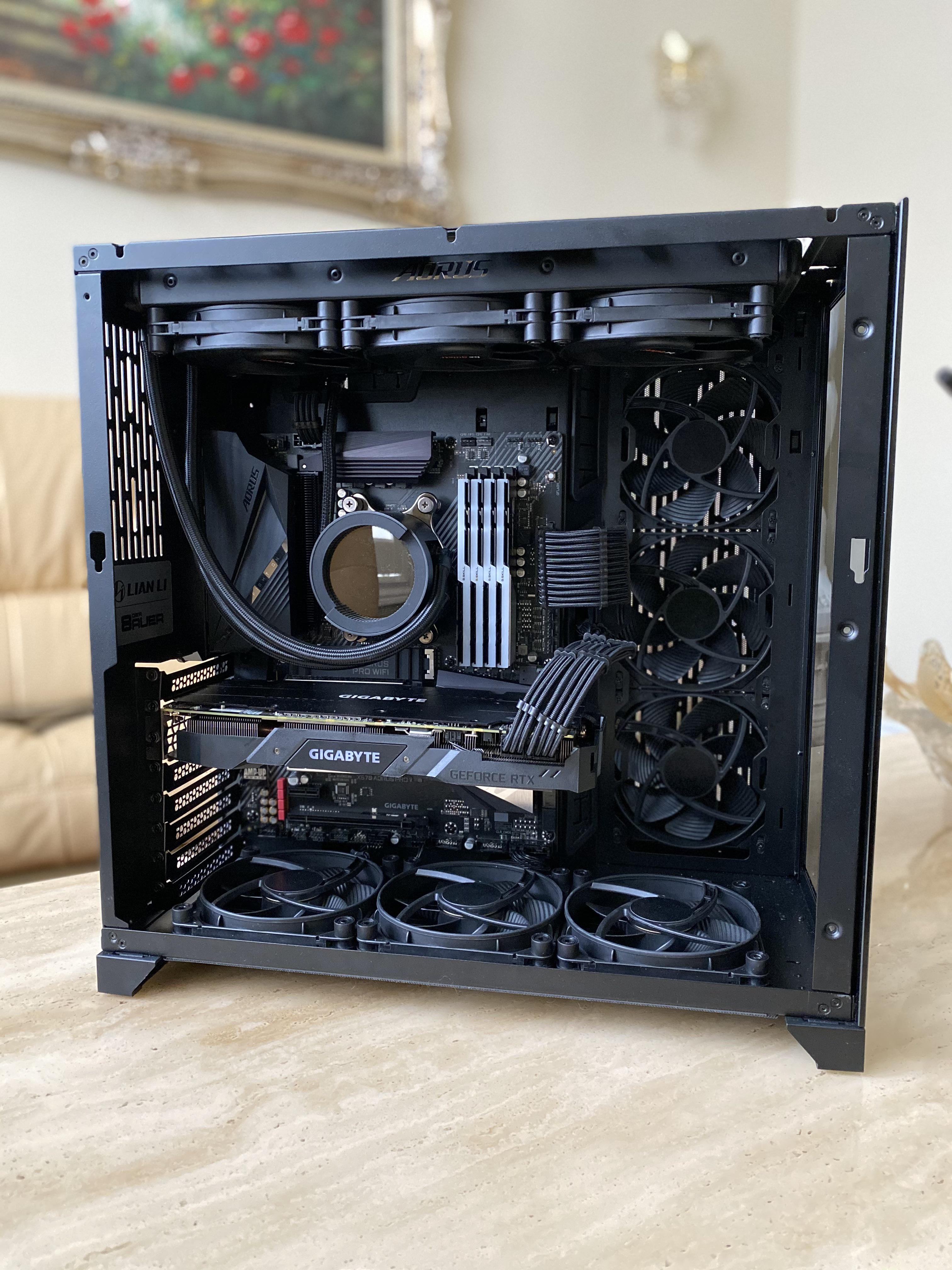 Finished my simple all black, nonRGB(kinda) build. r/pcmasterrace
