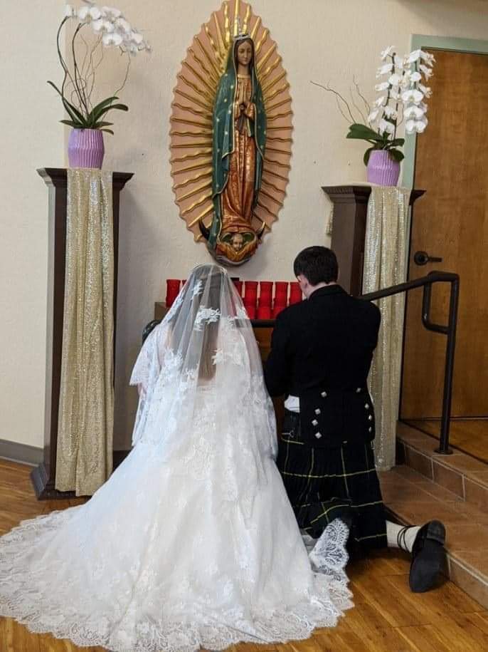 [FREE FRIDAY] Happy four week anniversary to my husband on