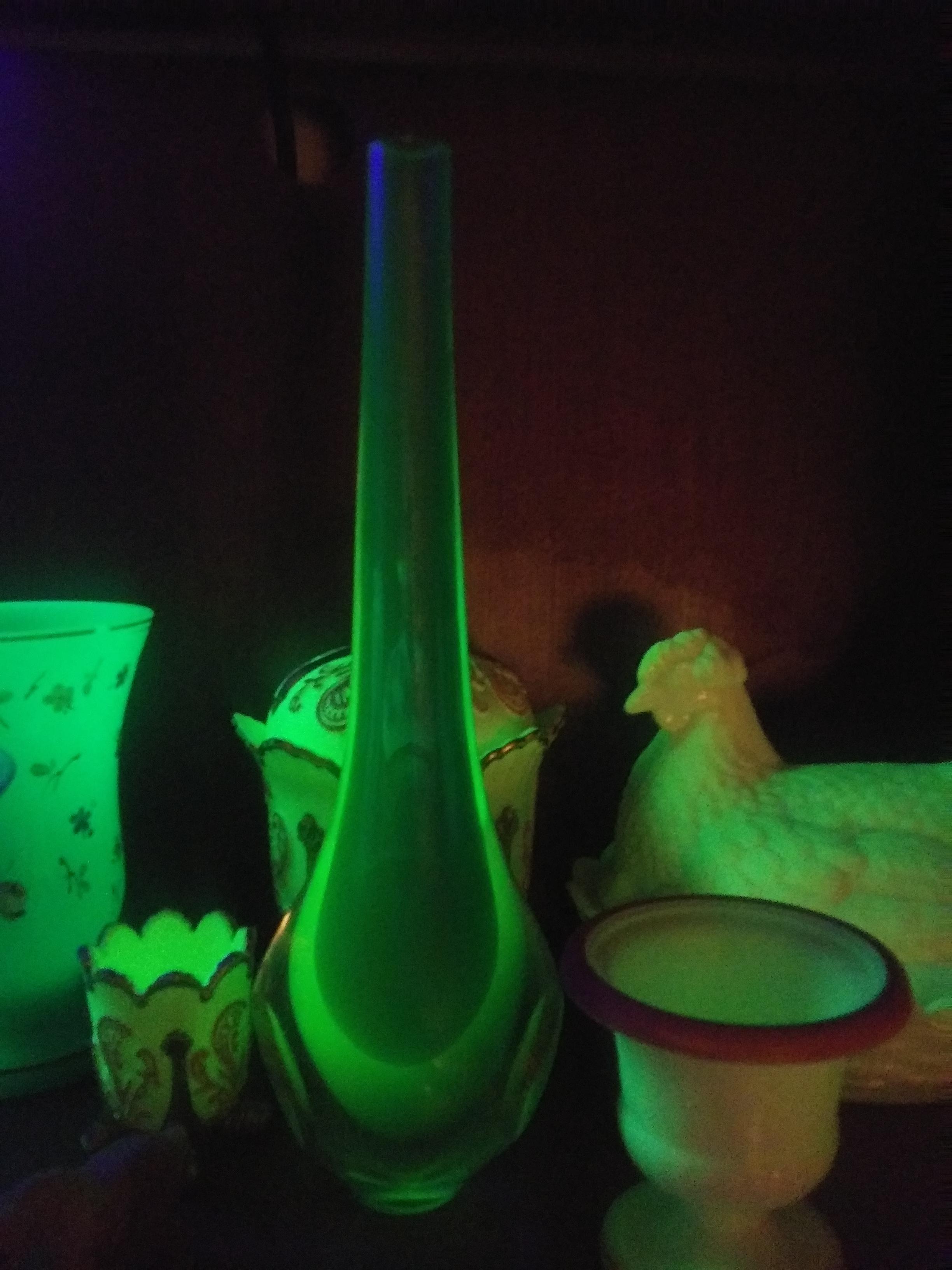 Vaseline glass is a type of glass that either contains radioactive
