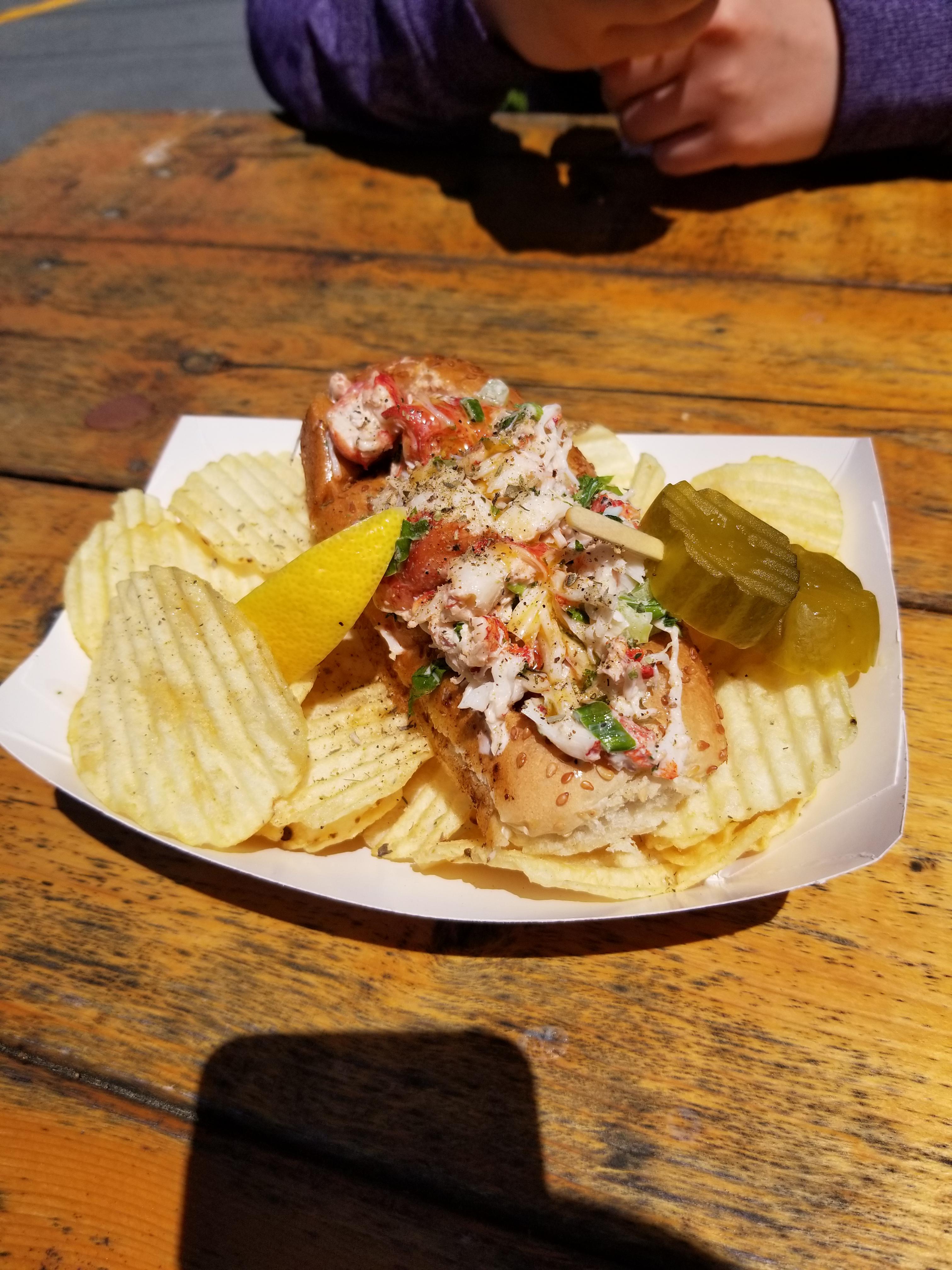 Nova Scotian lobster roll at Peggy's Cove,NS.Delicious. r/eatsandwiches