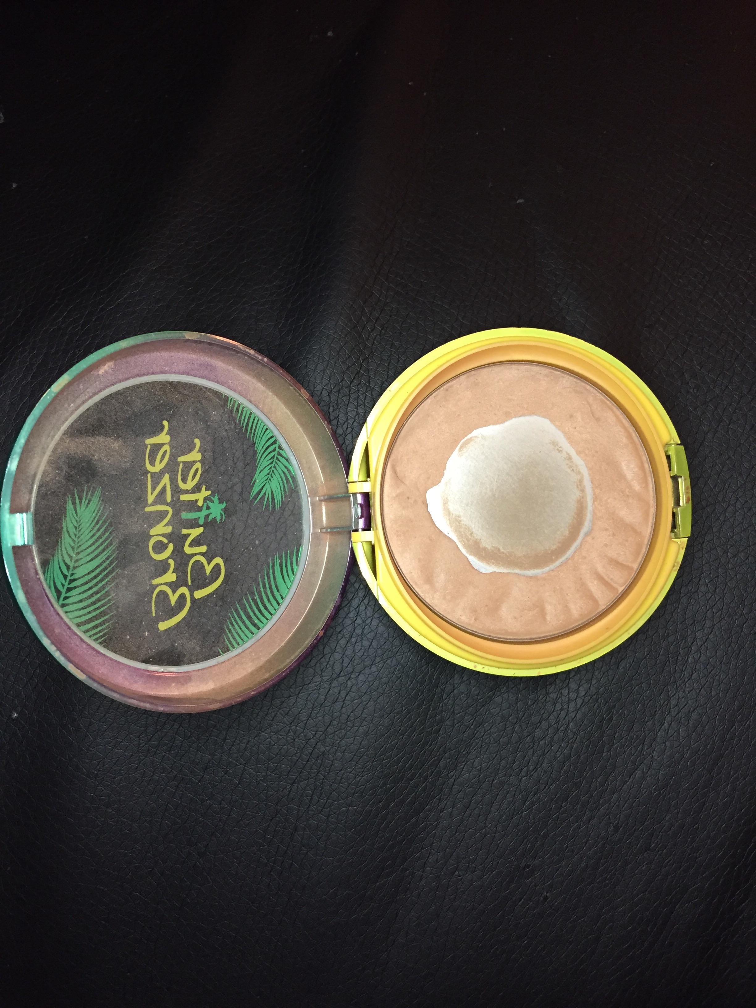My favorite bronzer! The physicians formula butter bronzer has really