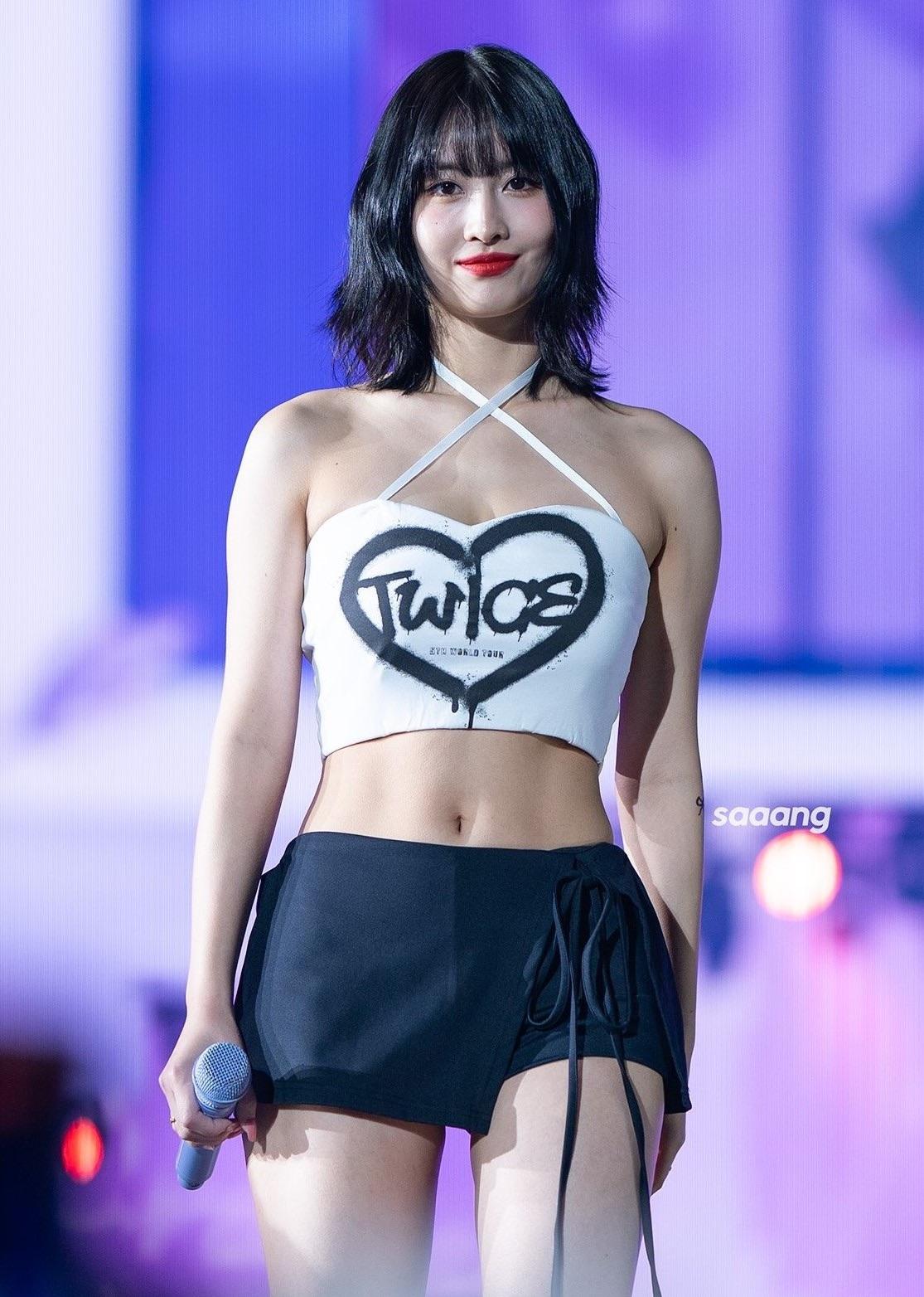 TWICE -Momo : kpopfap