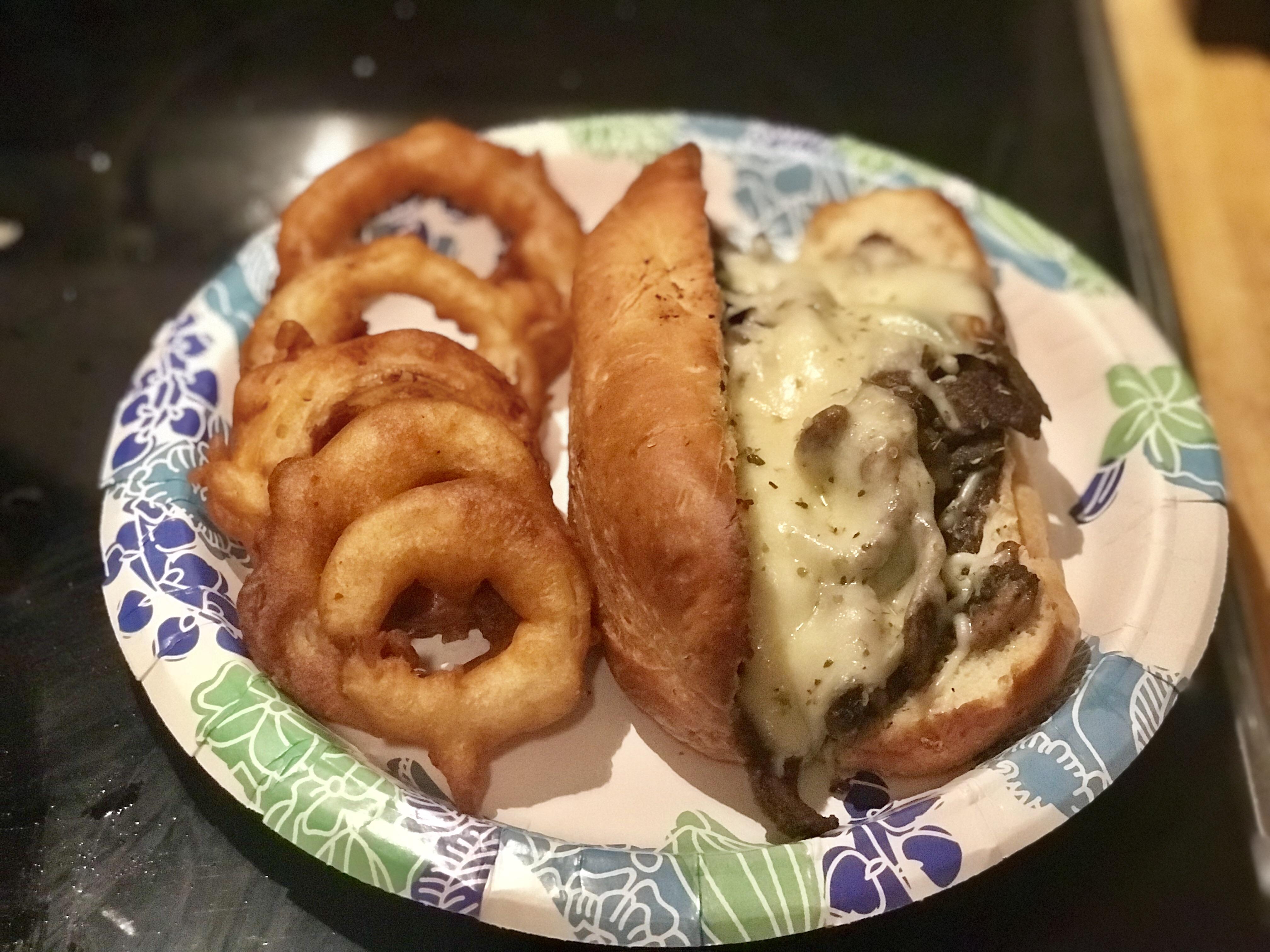 [Homemade] Philly cheesesteak and onion rings r/food