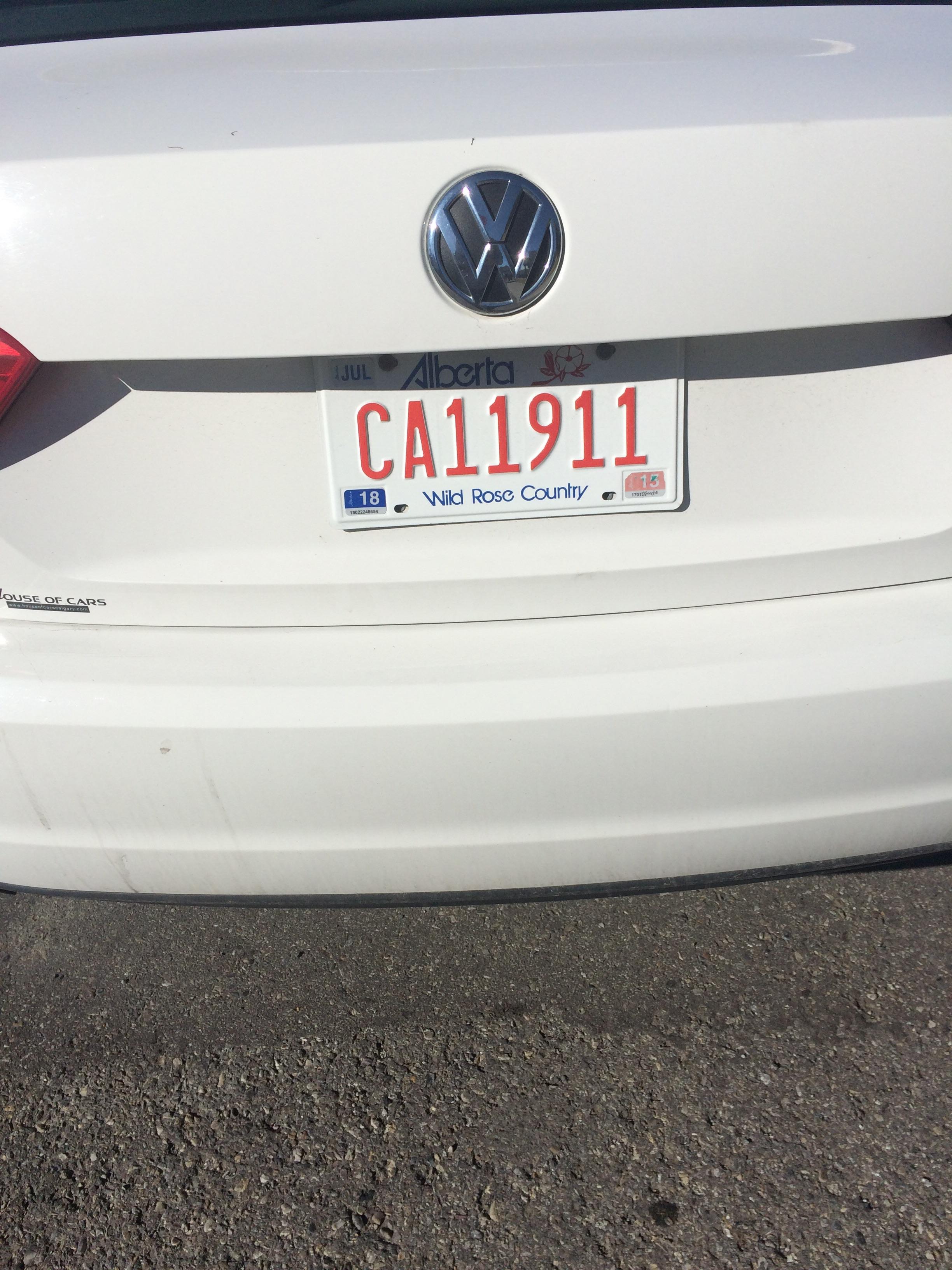 This licence plate wants me to call the cops r/mildlyinteresting