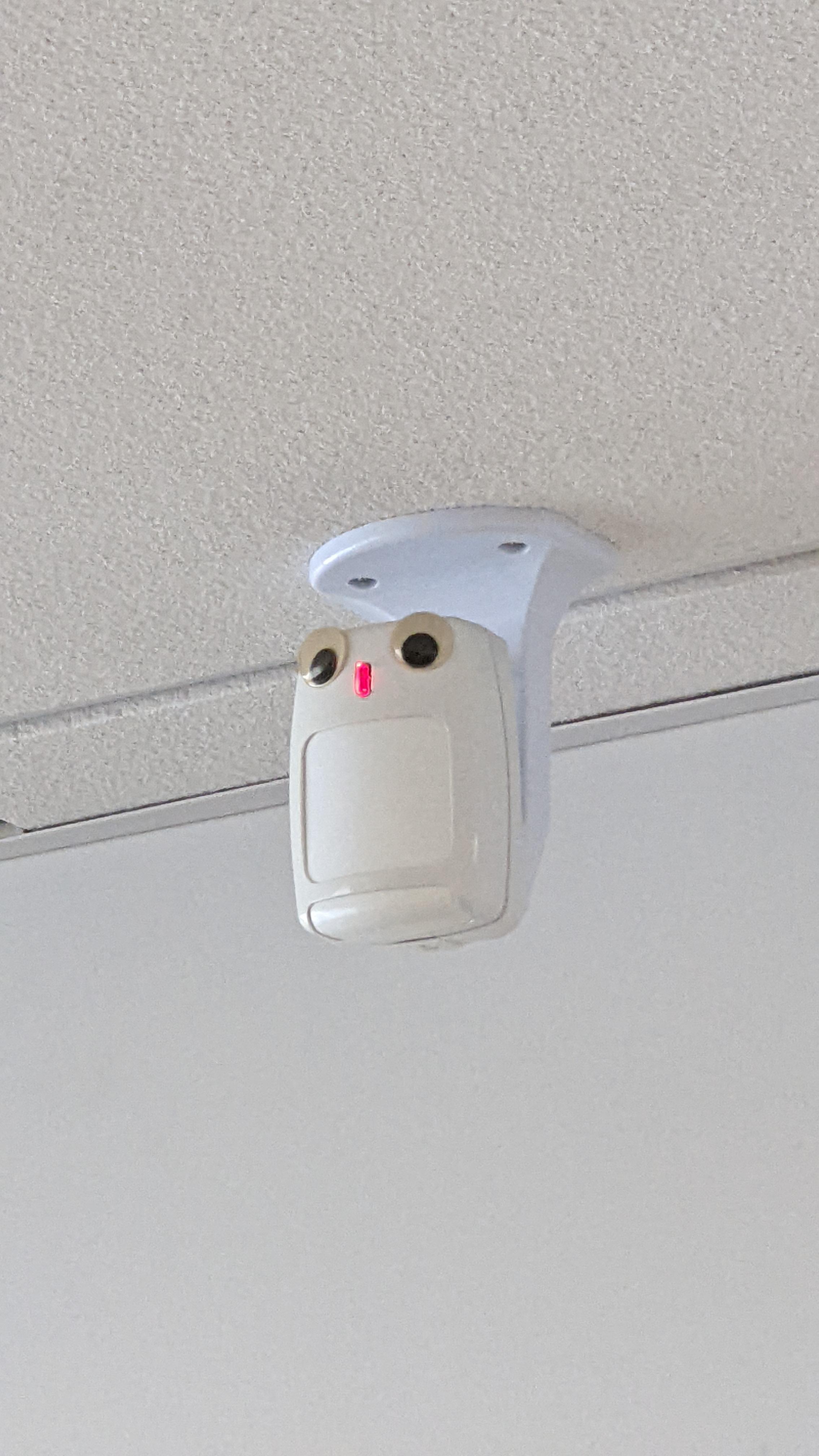 someone put googly eyes on this motion detector r/mildlyinteresting