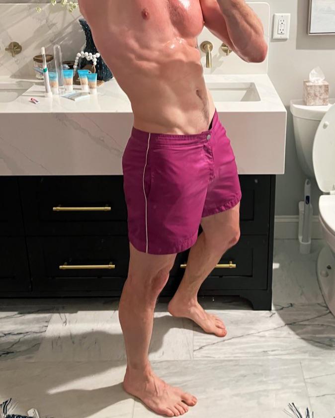 46 best u/shred_and_bread images on Pholder | Gay Muscle Worship, Man Hands and Broslikeus