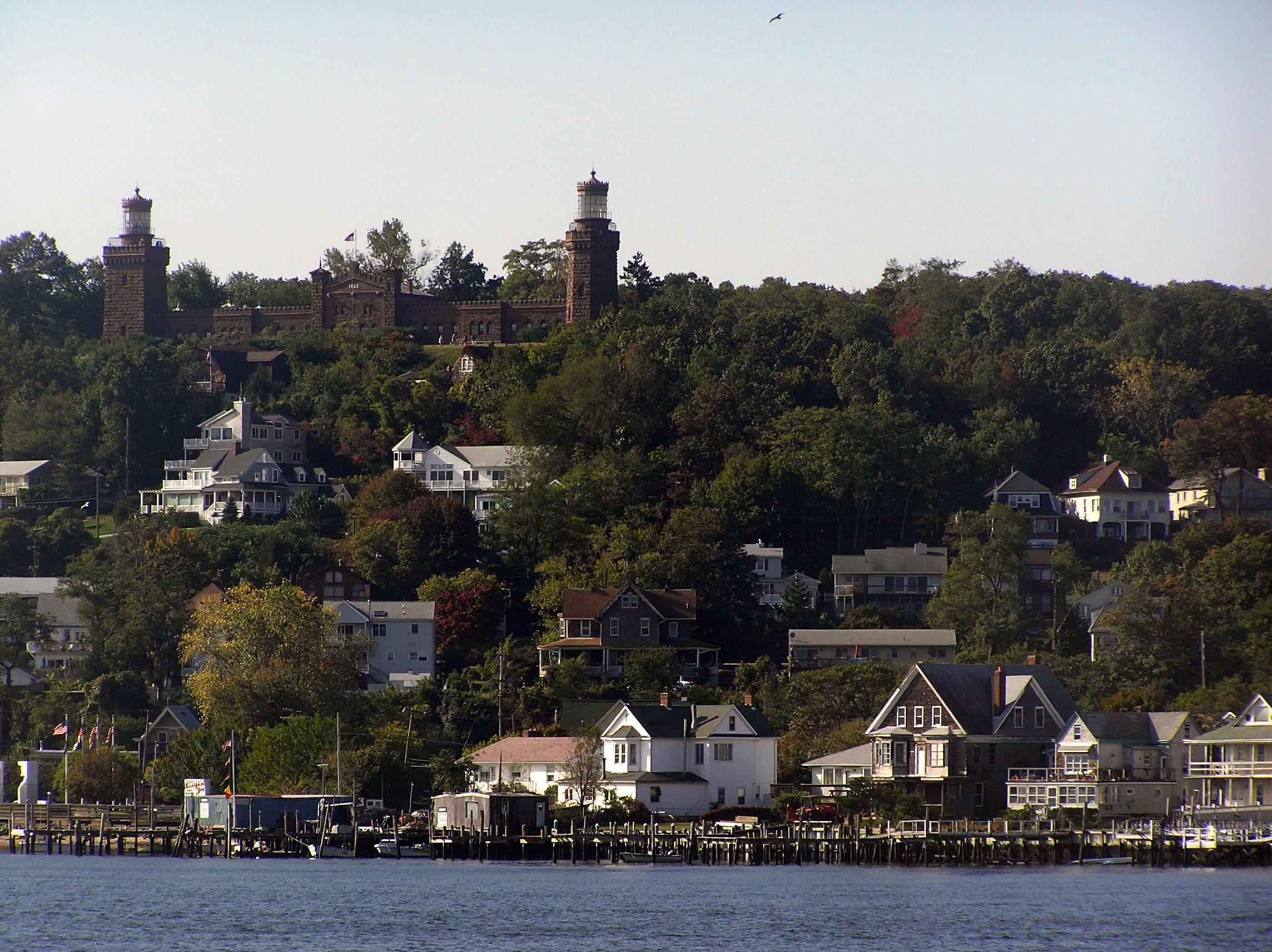Navesink Twin Lighthouse built in 1862 New Jersey r/ArchitectureFans