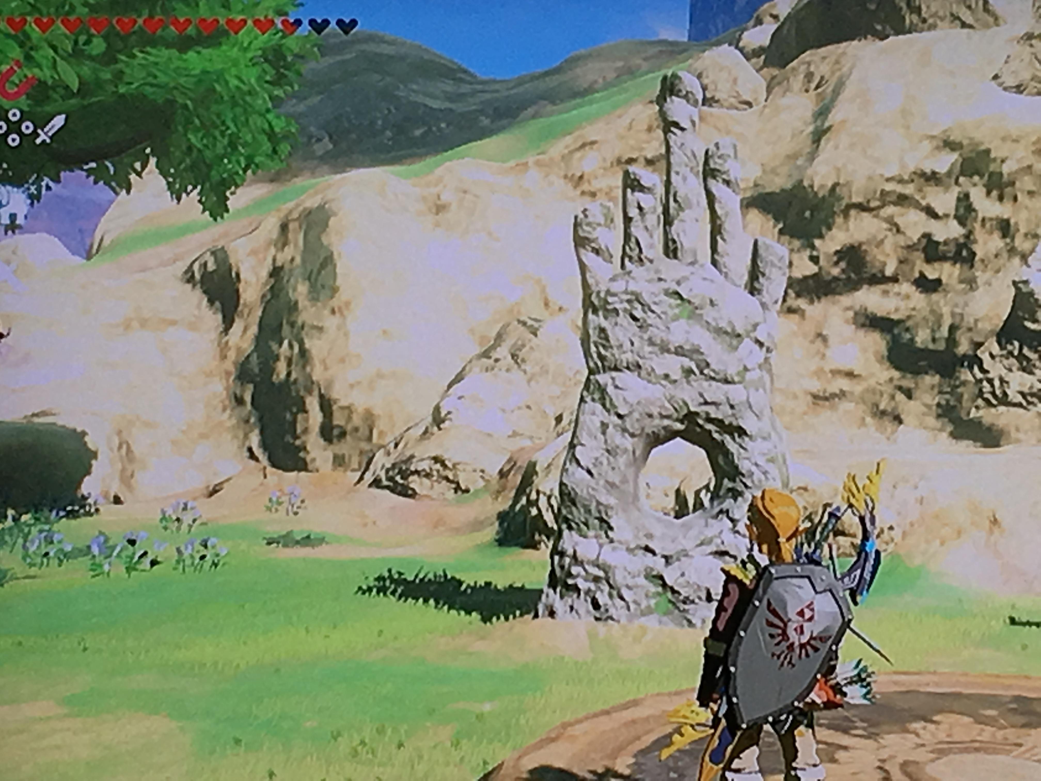 A statue near rito village flipped me the Bird r/Breath_of_the_Wild