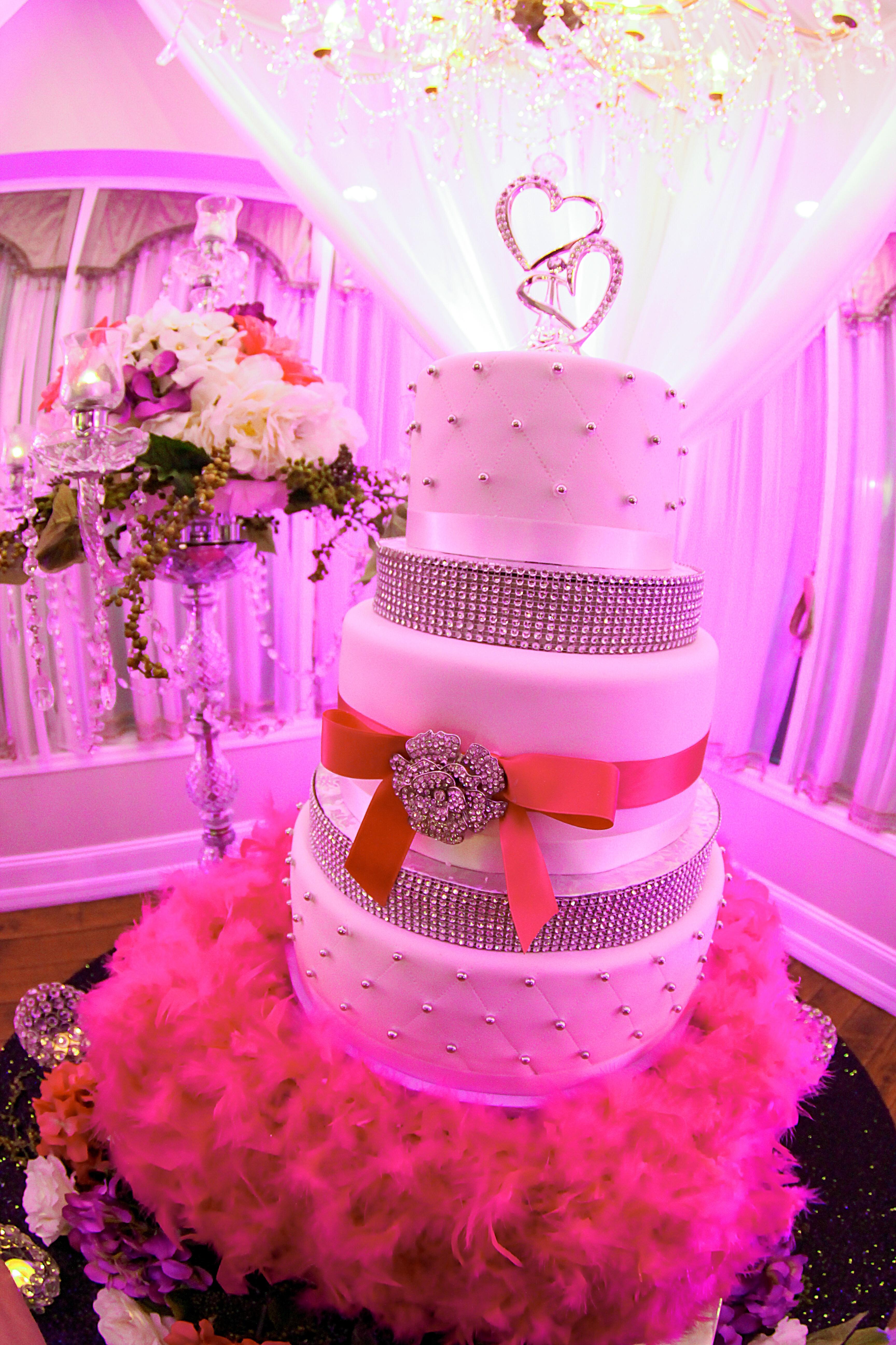 My wedding cake was amazing! r/wedding