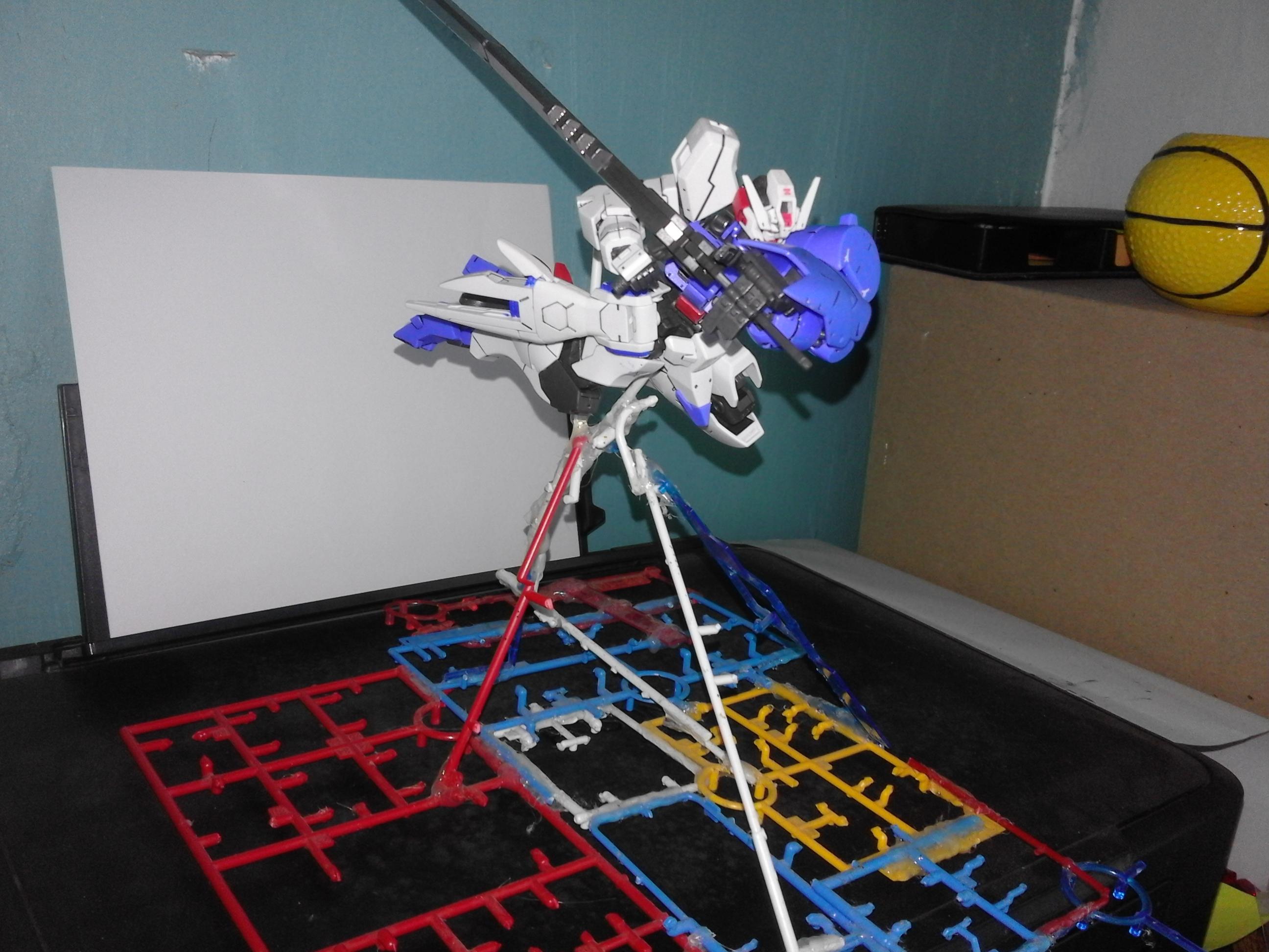 Made a display stand out of gunpla runners last year, I decided to make