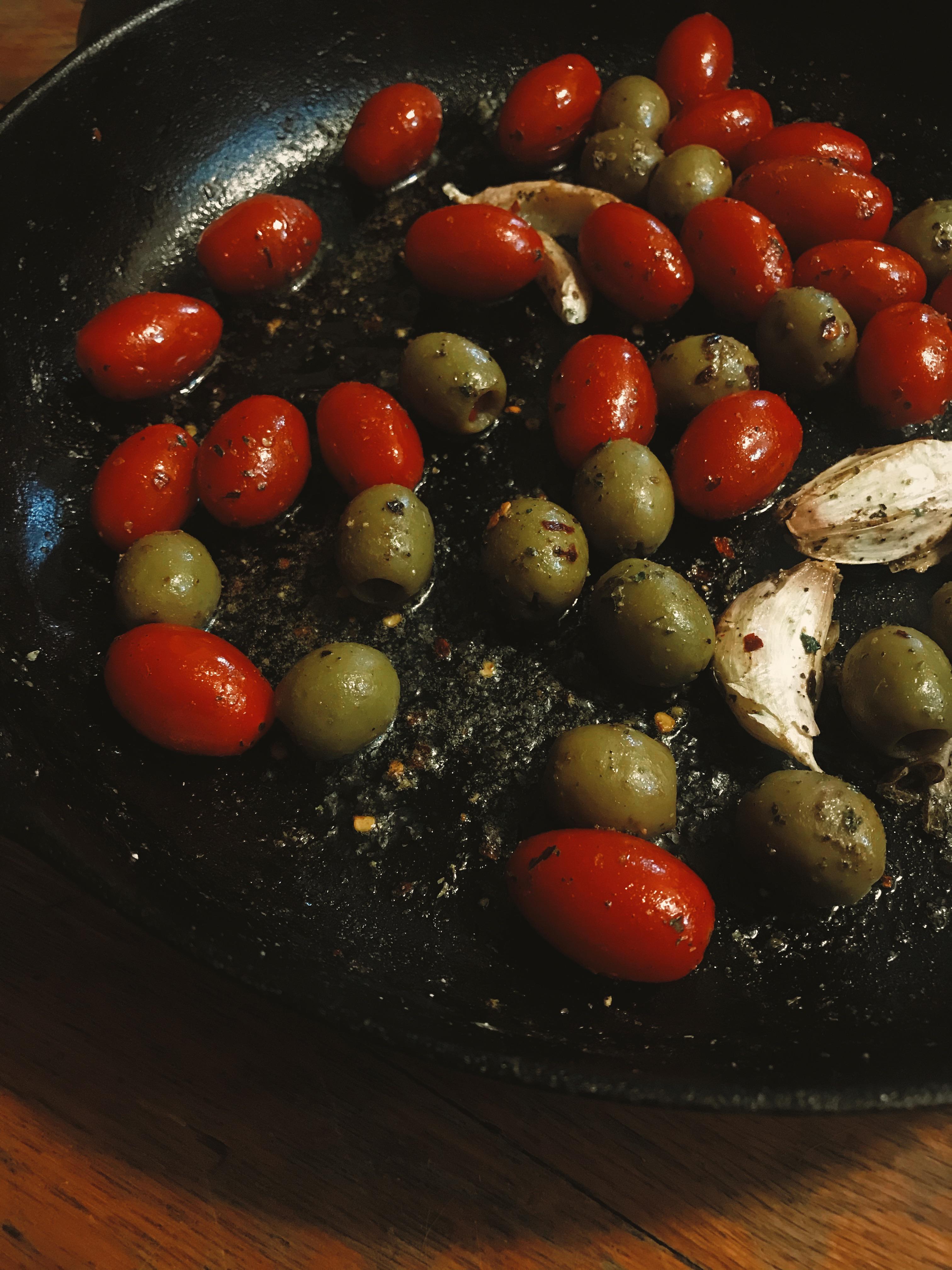 grape tomatoes, castelvetrano olives, garlic, dried italian herbs