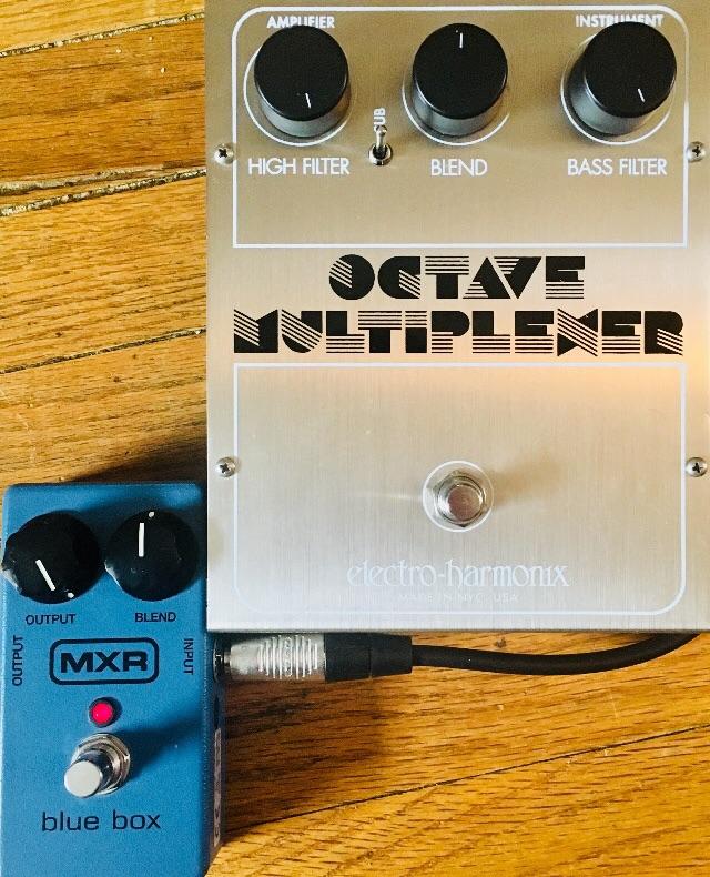 MXR BLUE BOX + EHX OCTAVE MULTIPLEXER = guitar sounding like some ultra