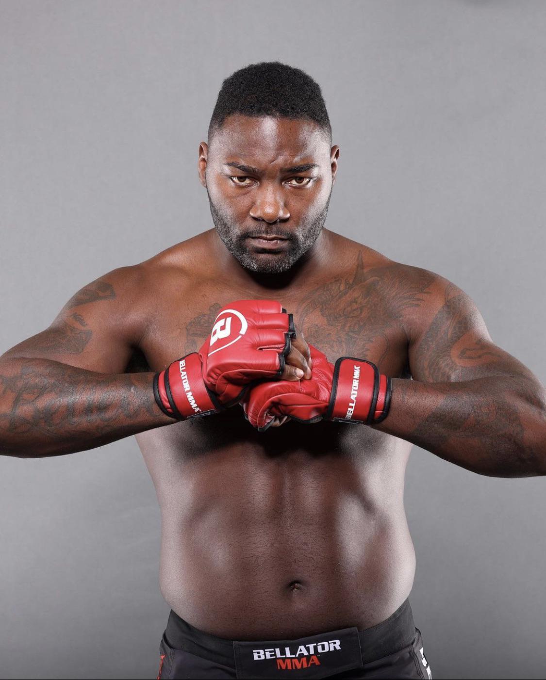 First look at Rumble Johnson in his Bellator gear r/MMA