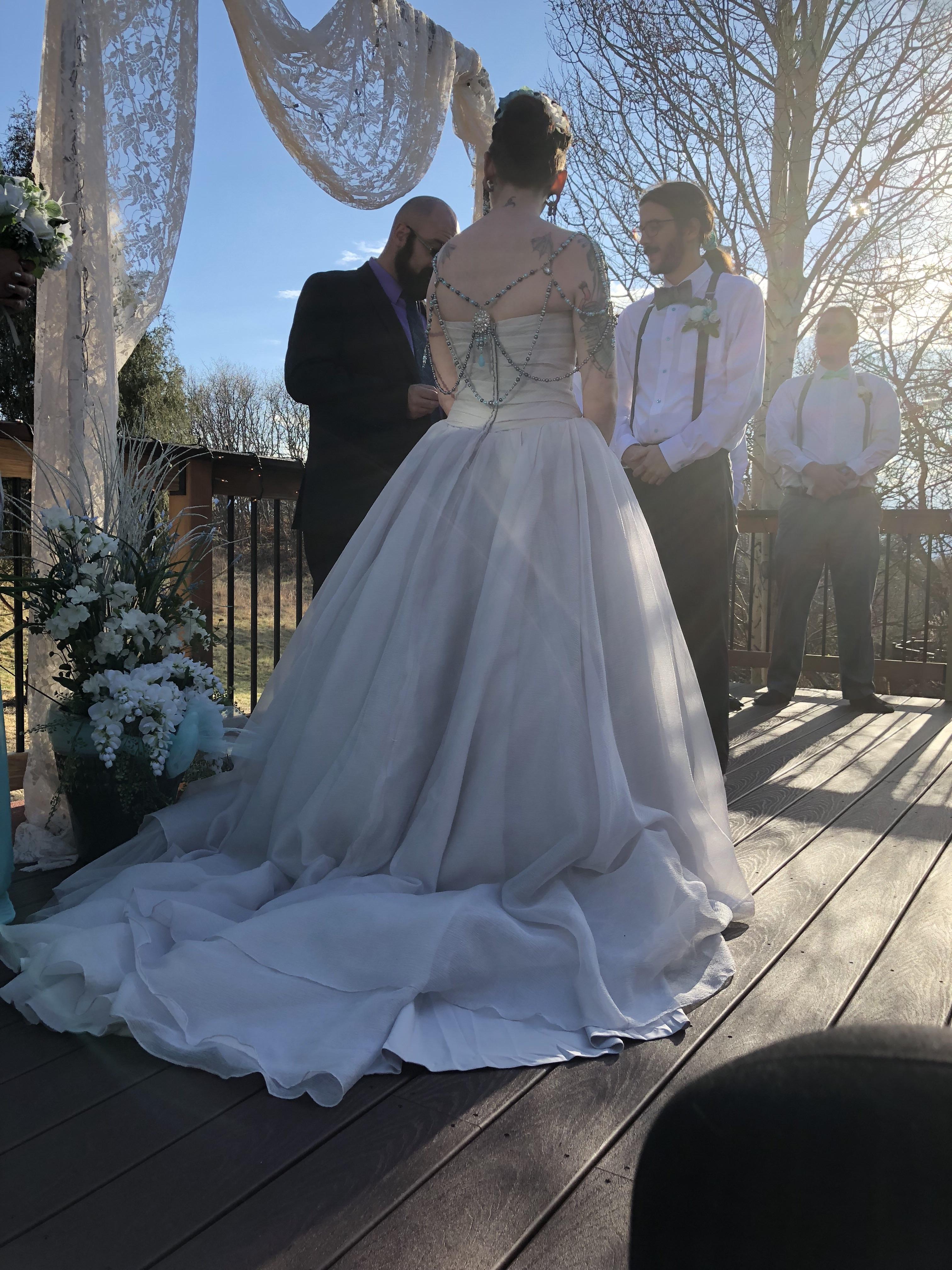 The wedding as 4 months ago, but our photographer never edited the photos. So here is my wedding