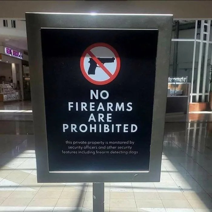 Girls giving mixed signals r/memes