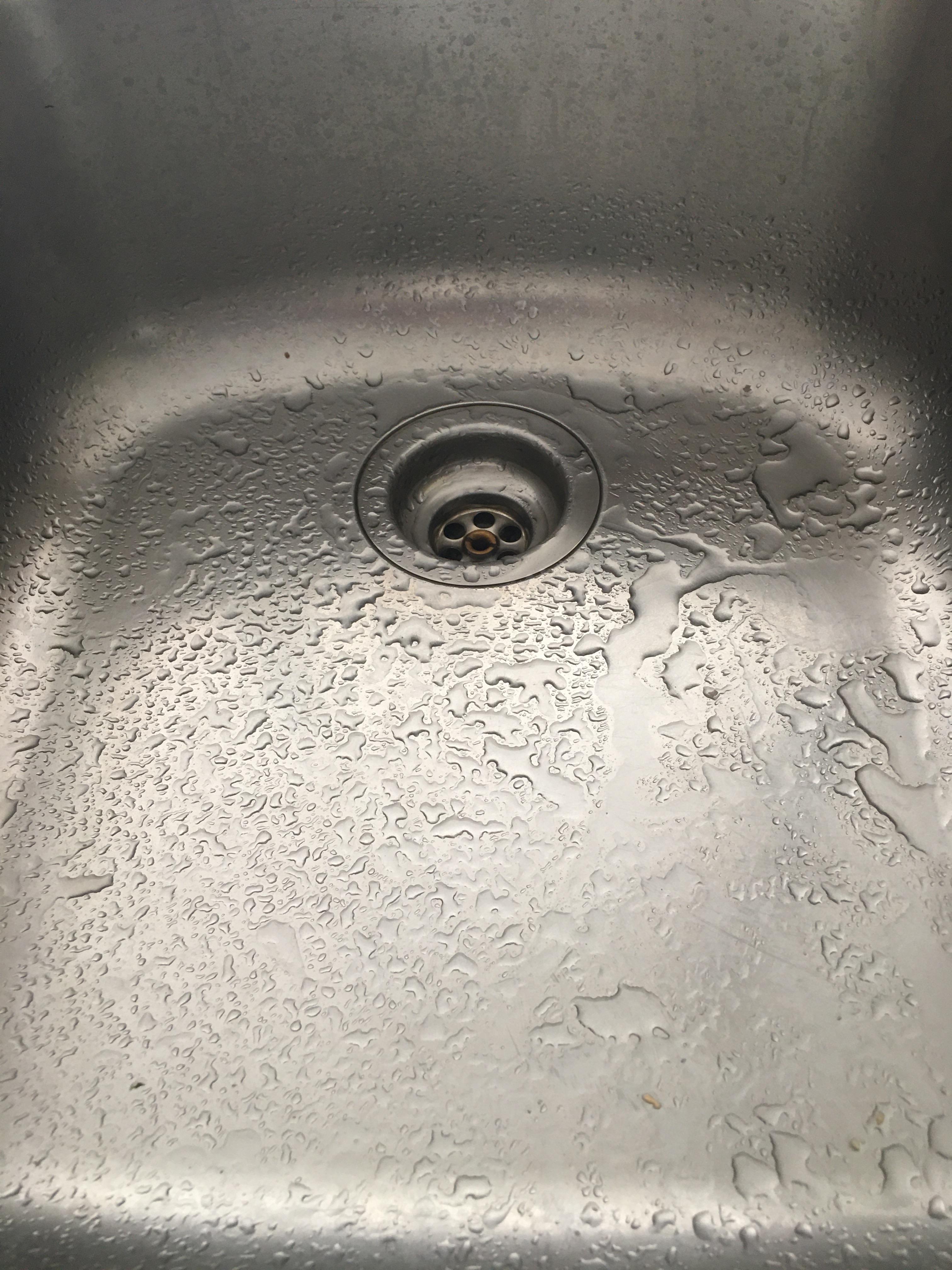 My kitchen sink was dripping all night and left a decently cool design