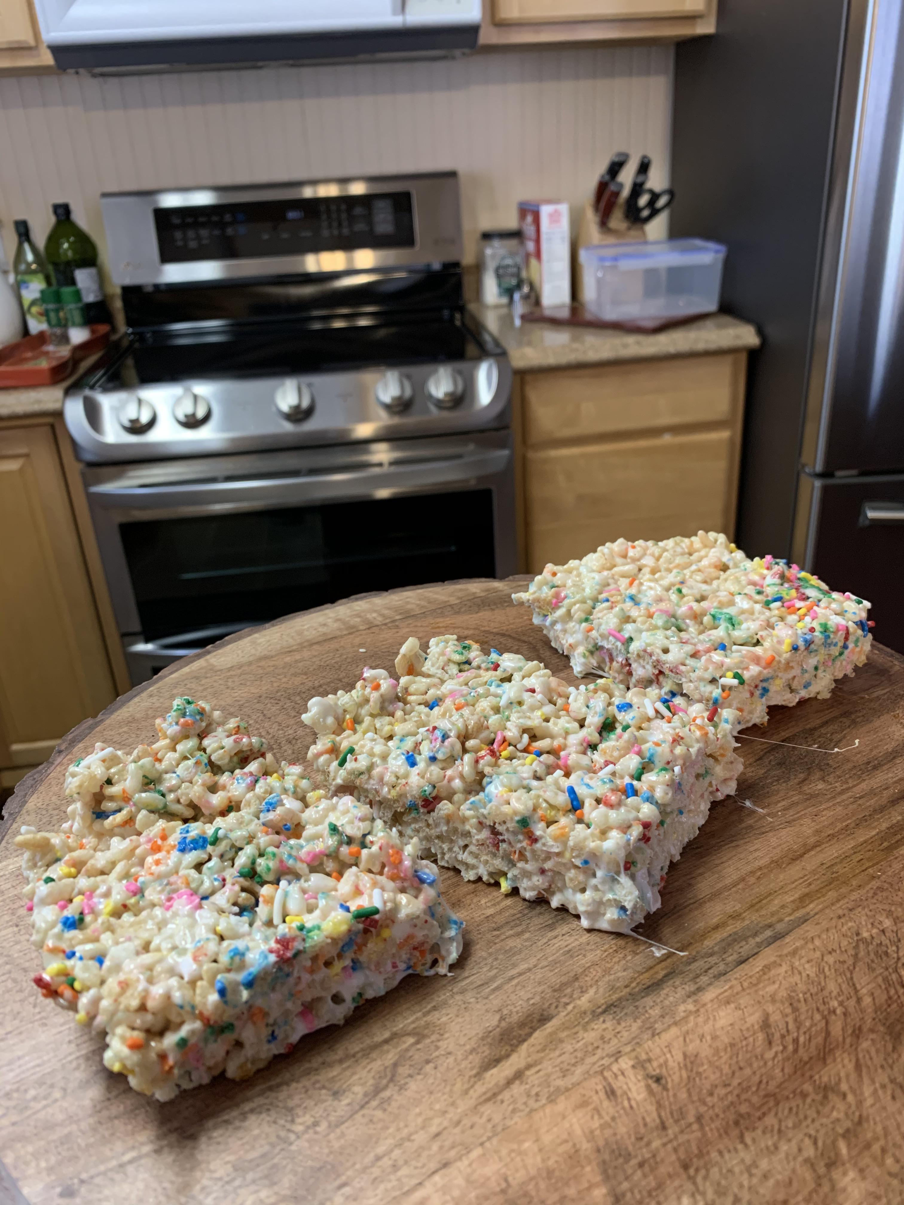 Rice Krispy Treats with Sprinkles! r/Baking