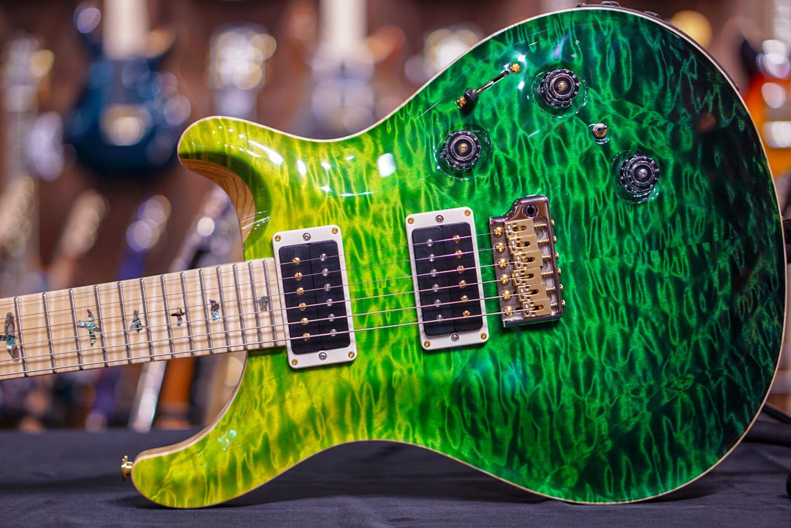 PRS Custom 24 Green Fade, deep evergreen forest vibes! r/guitars