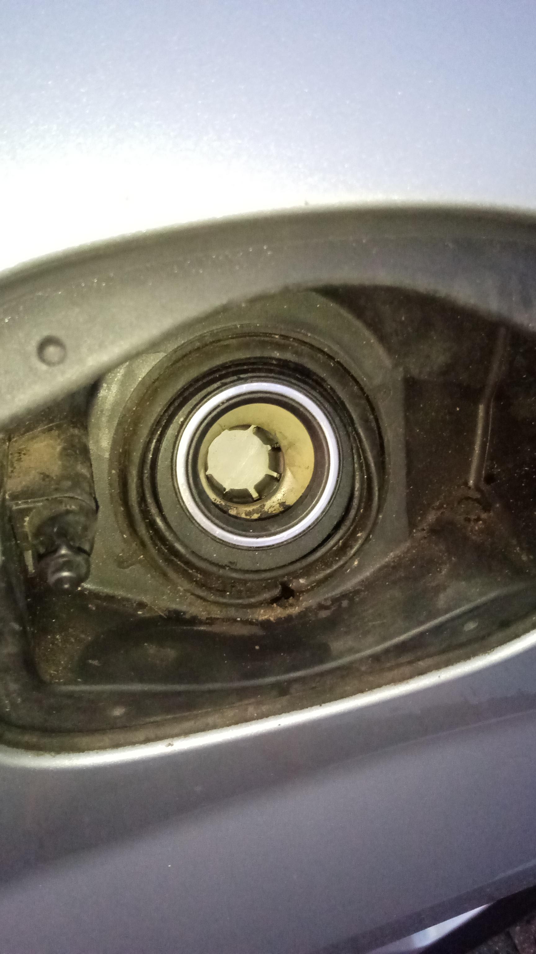 Need fuel cap for Mondeo r/Ford