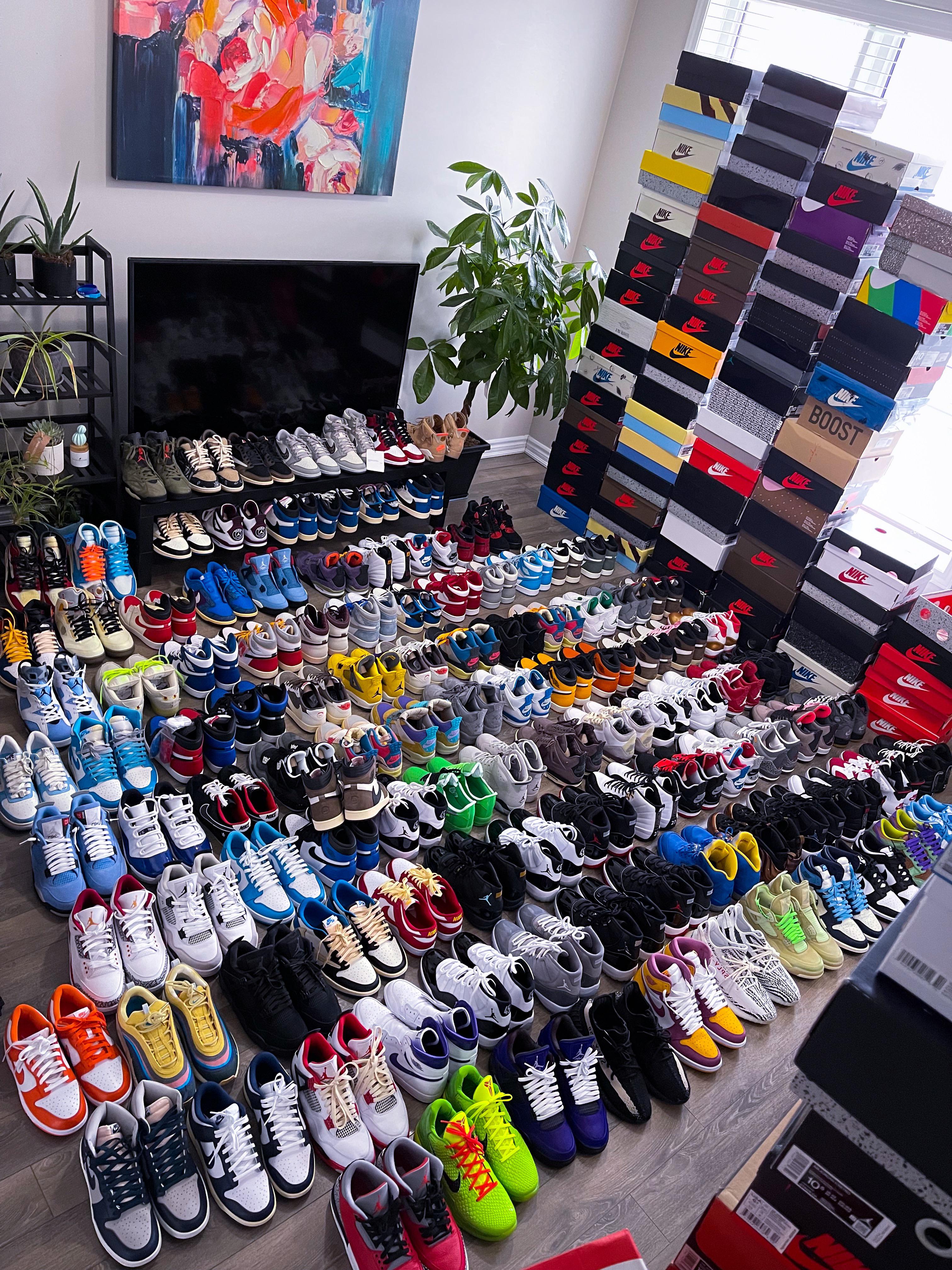 Some of my rep sneaker collection 💙 r/Repsneakers