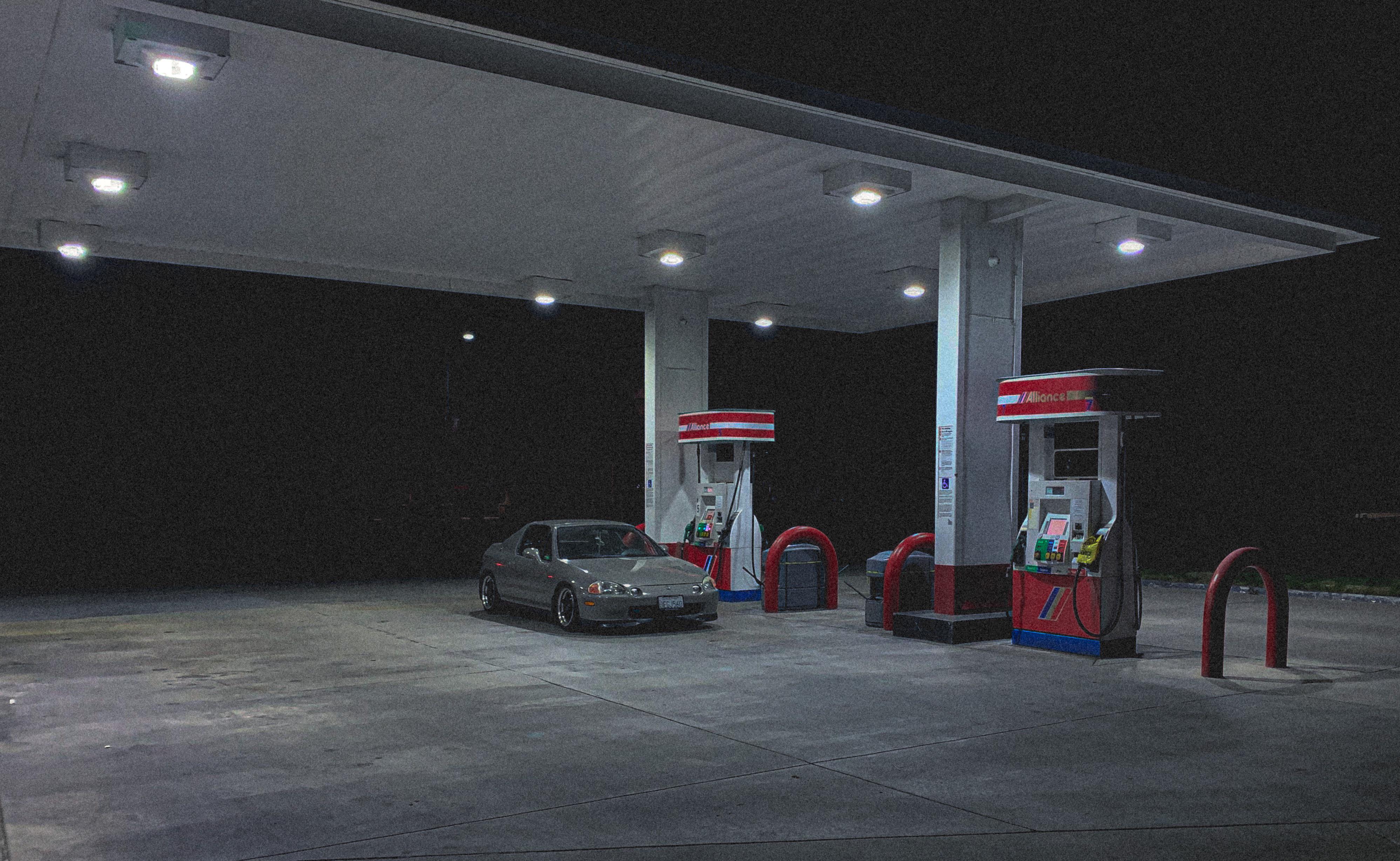 Gas station was empty so i had to take advantage of that r/civic