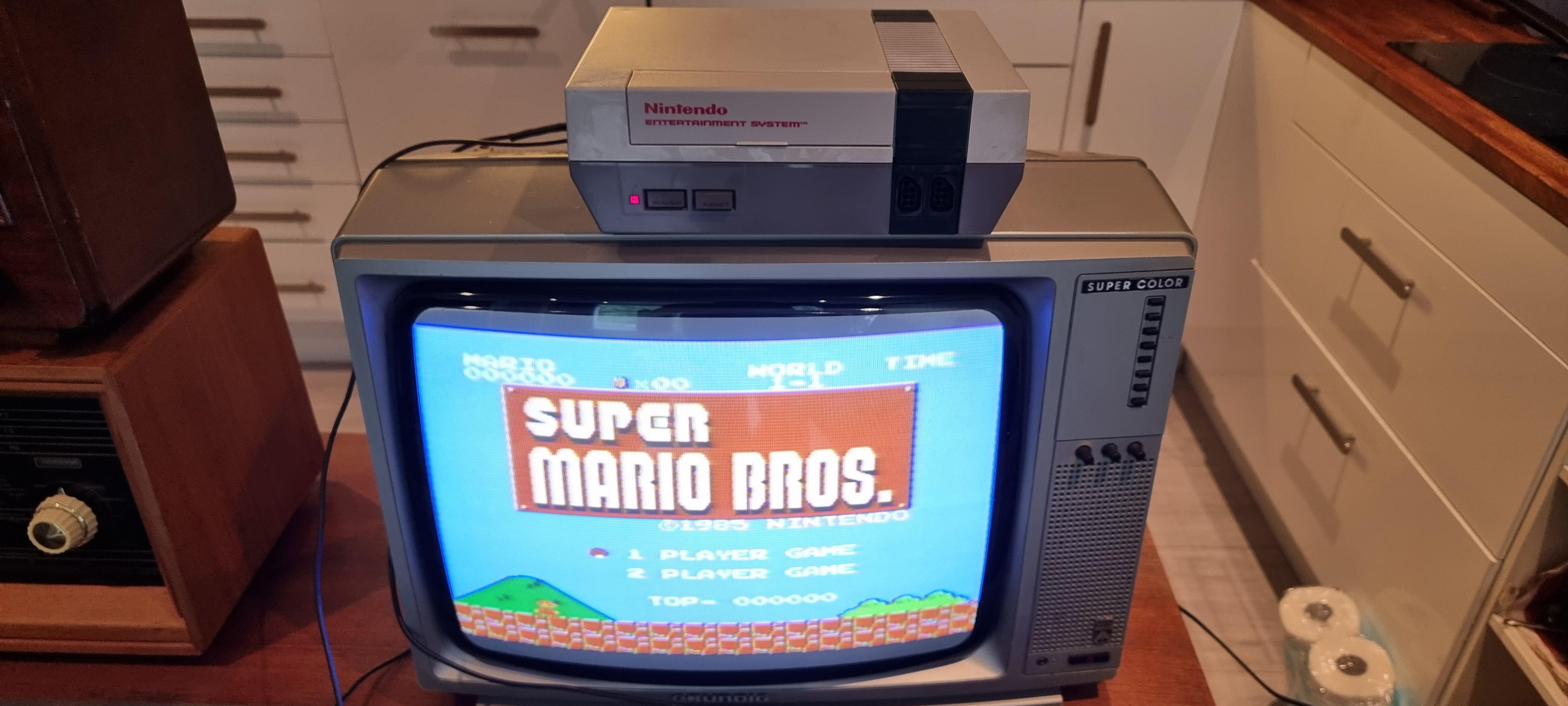 Got my first NES today and hooked it up to an 80s TV r/retrogaming