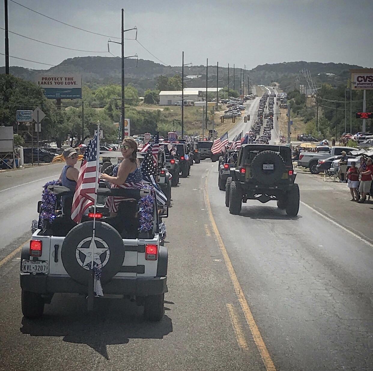 204 jeeps in the local parade today r/Jeep