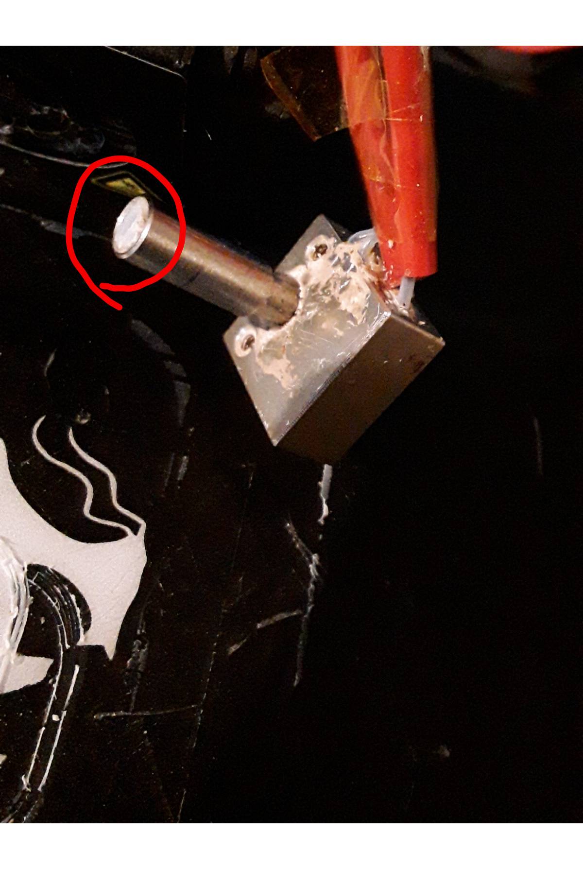 Bowden tube broke and is stuck in cylinder of Ender 3 pro hotend, how