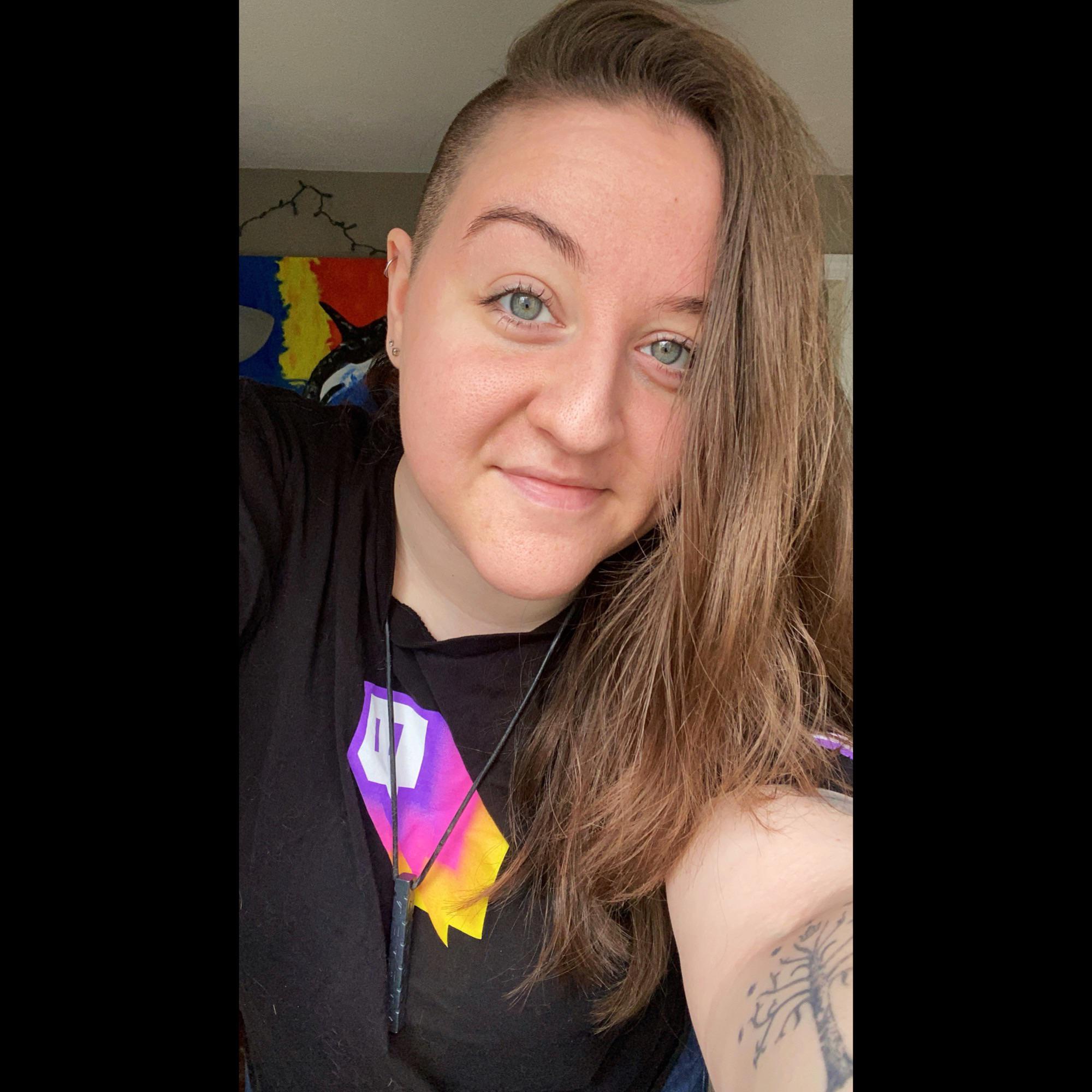 Hello fellow gay-mers! I’m a lesbian gamer looking to meet gamers/streamers! I would love to