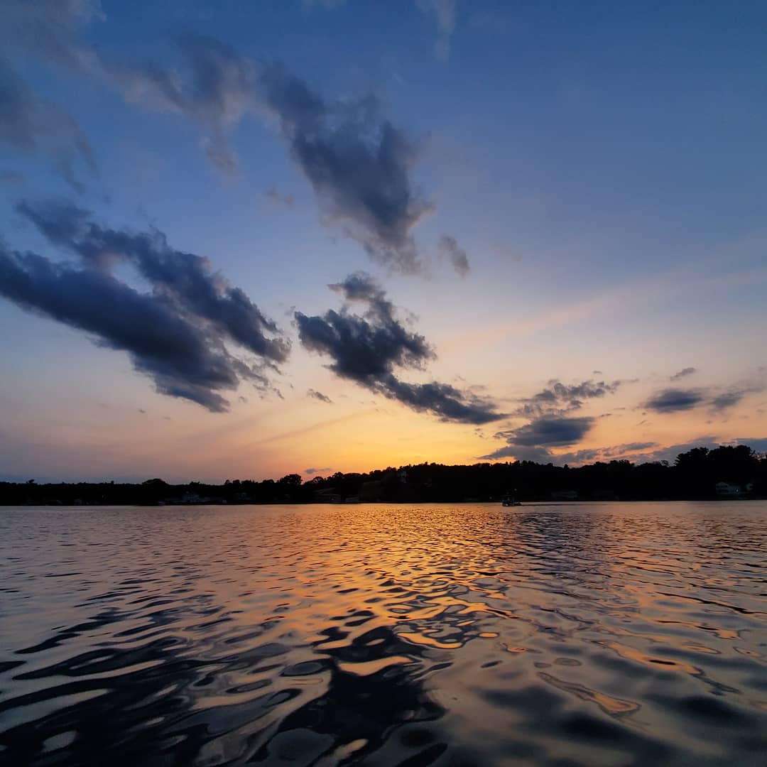 🔥 Stiles reservoir, Spencer Massachusetts 🔥 r/NatureIsFuckingLit