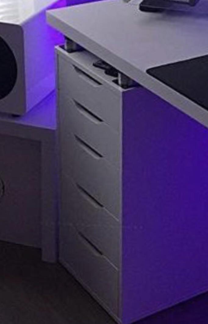 Question what are the spacers between Alex? IKEA_Hacks