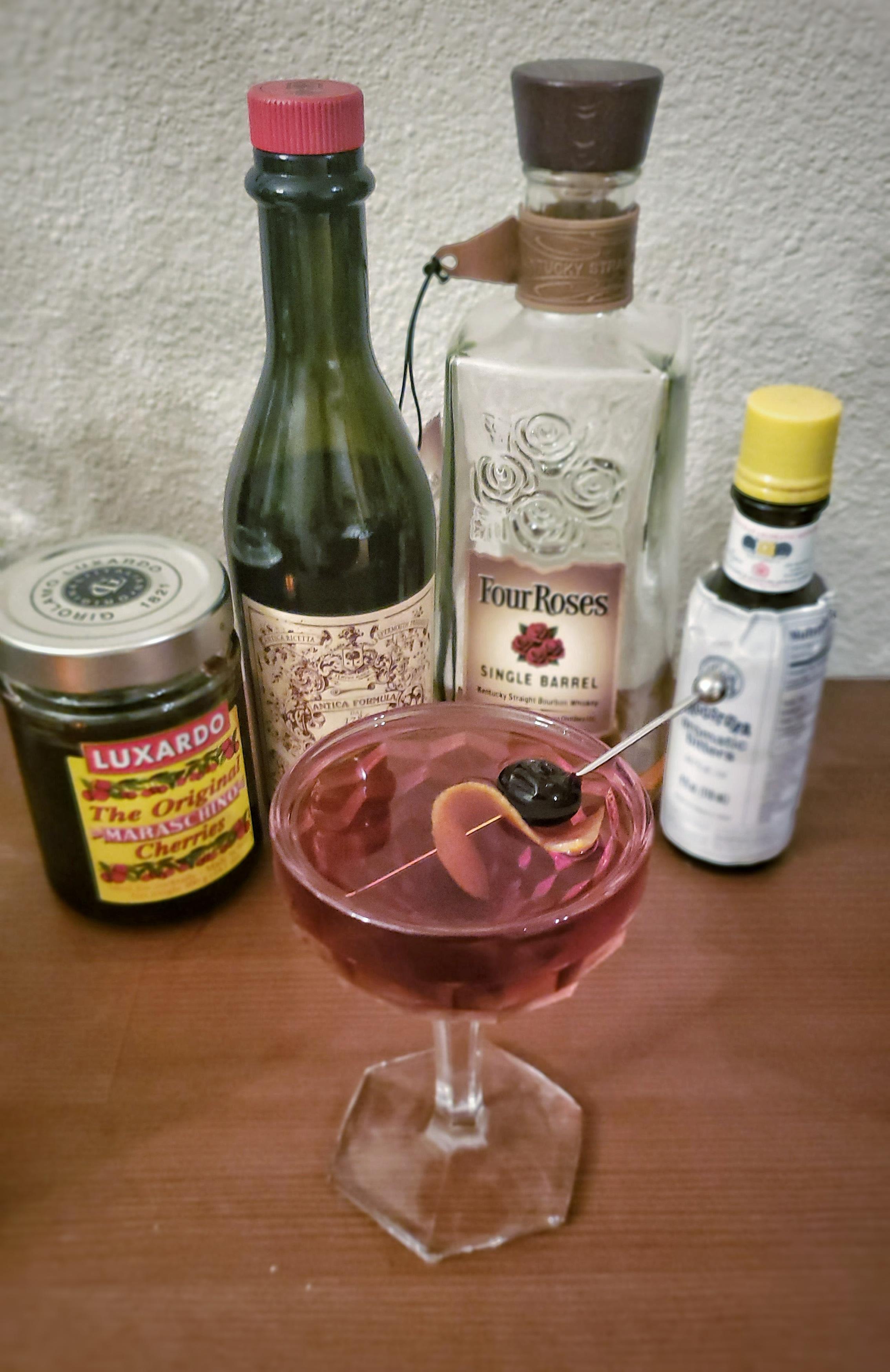 Trying Antica Vermouth for the first in my Manhattan. r/cocktails