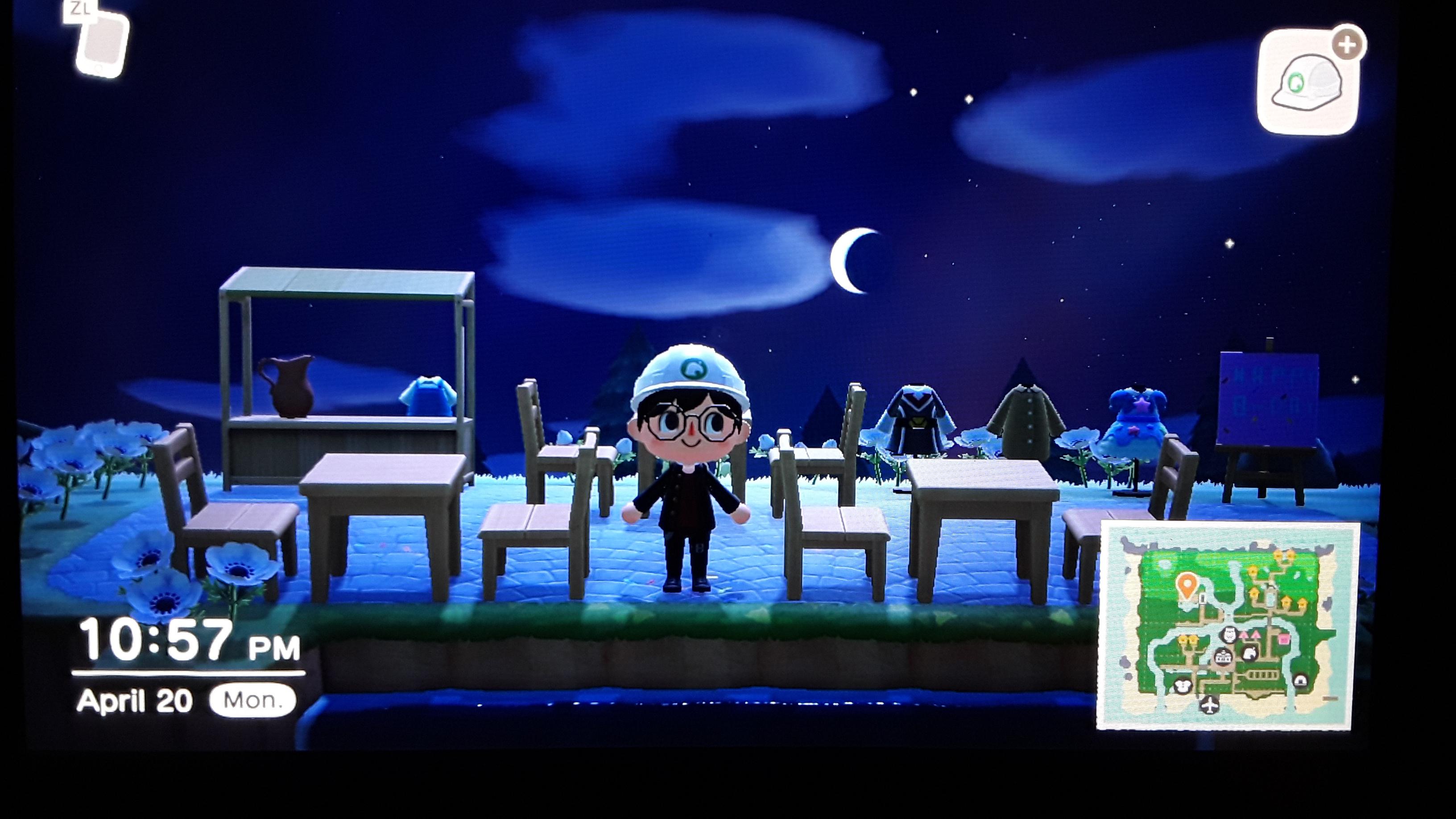 Tomorrow is my moms birthday and she likes ACNH so I made her a little