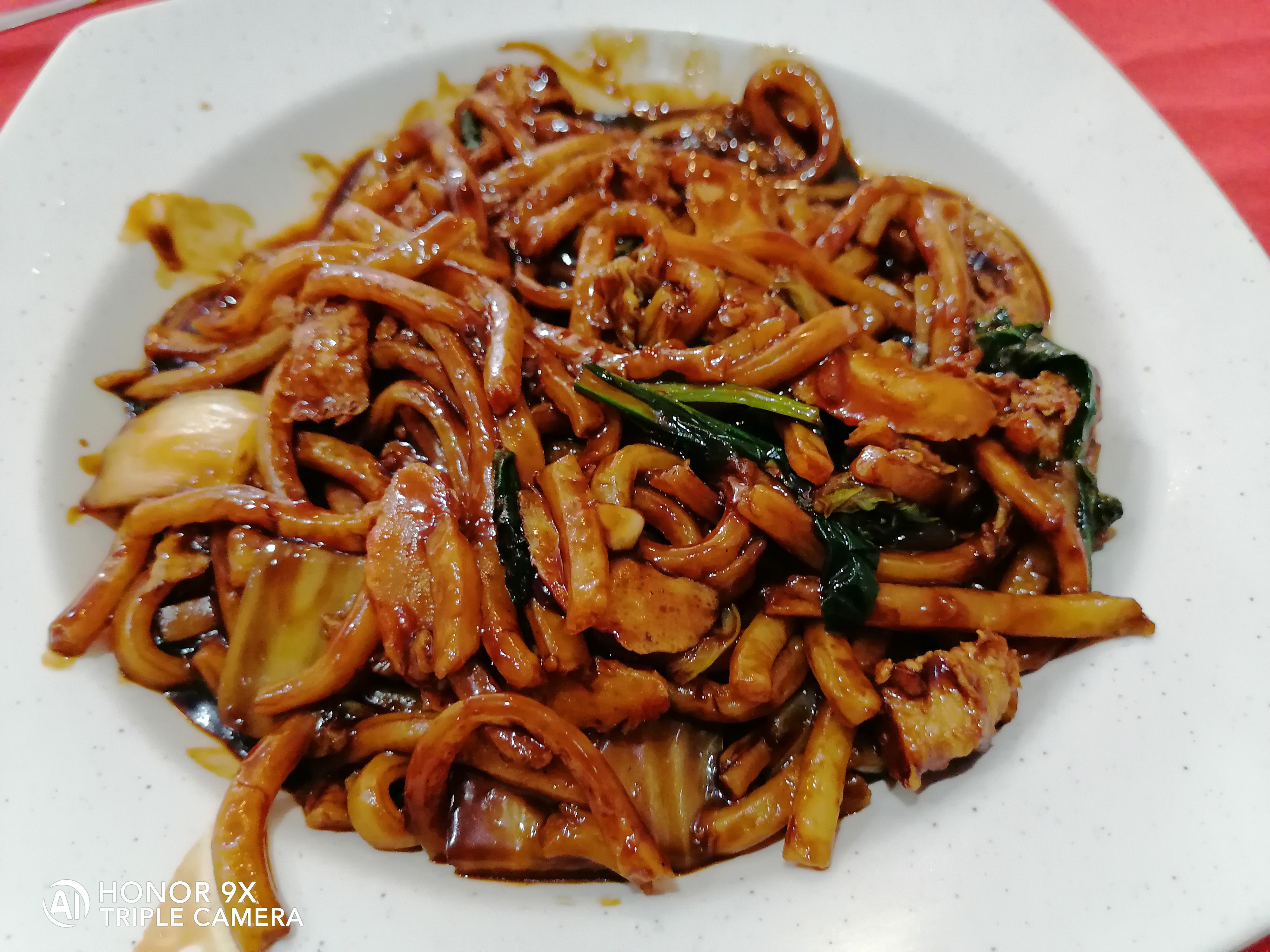 This dish is called Hokkien Mee (Hokkien noodles) and popular among