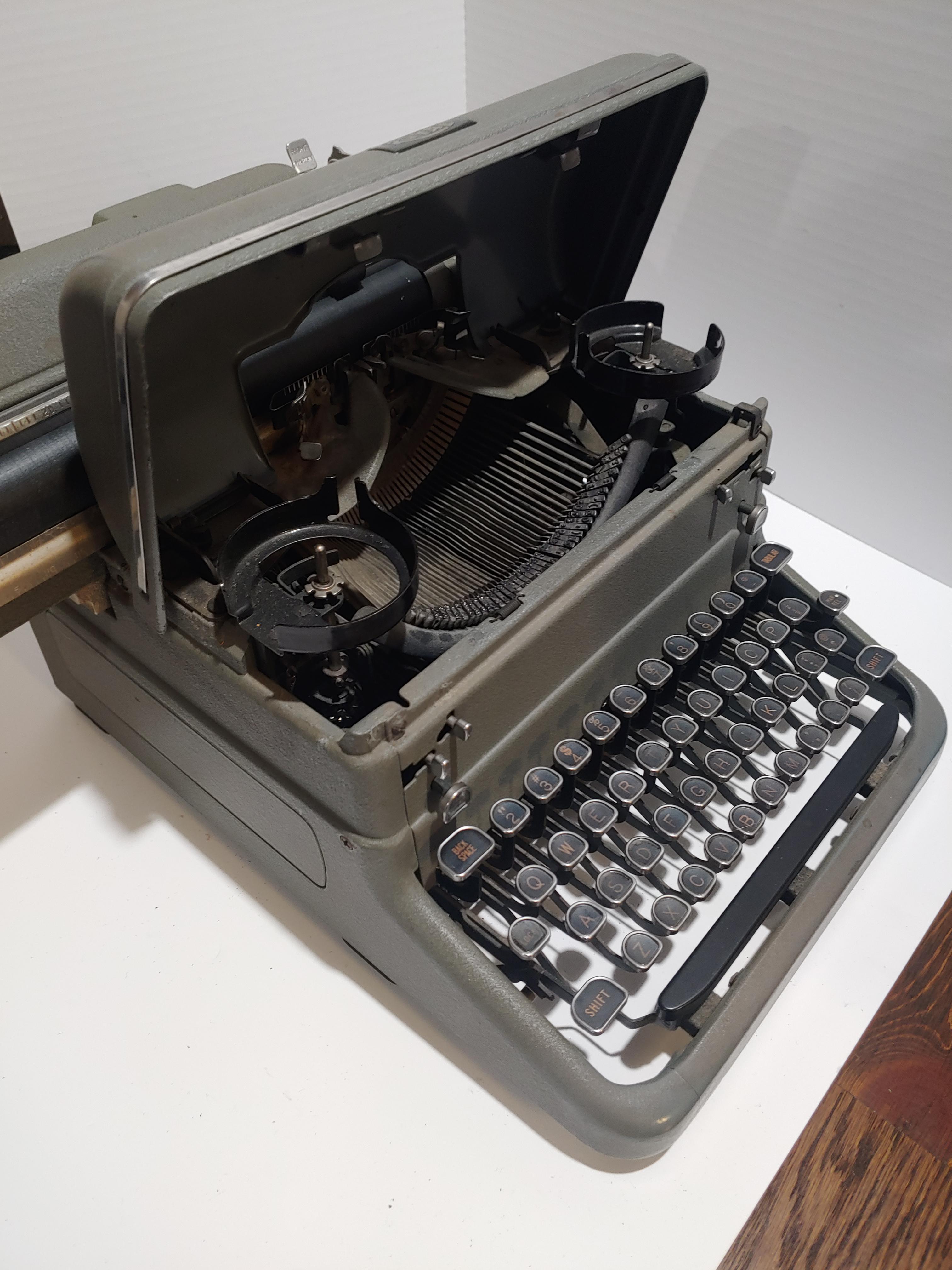 Royal Brand Manual Typewriter. I found this over a year ago. Started