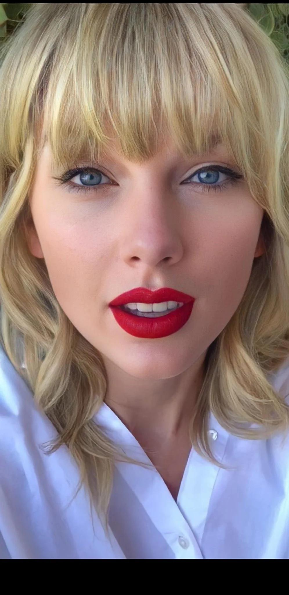 Imagine her perfect red lips around your cock : WorshipTaylorSwift