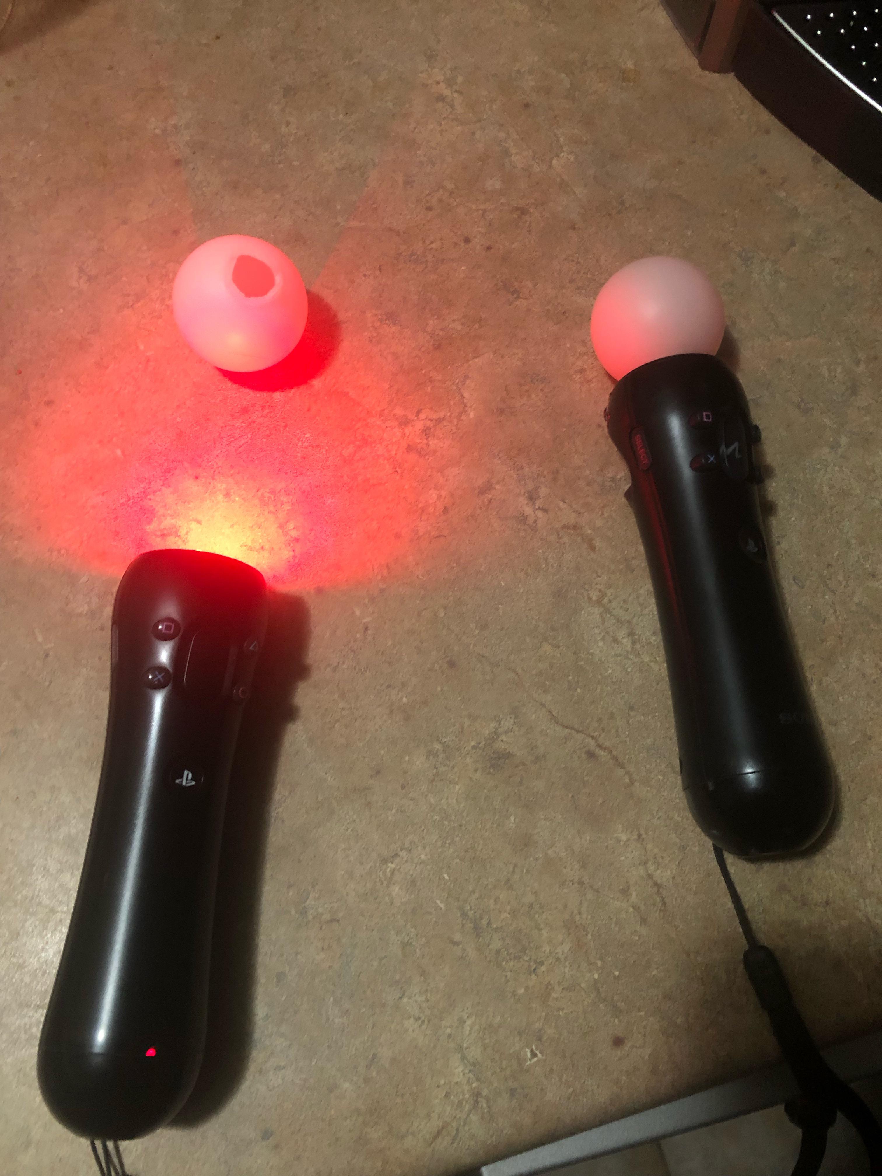 Is the ps3 motion controller ball the same thing as the ps4 on?ball