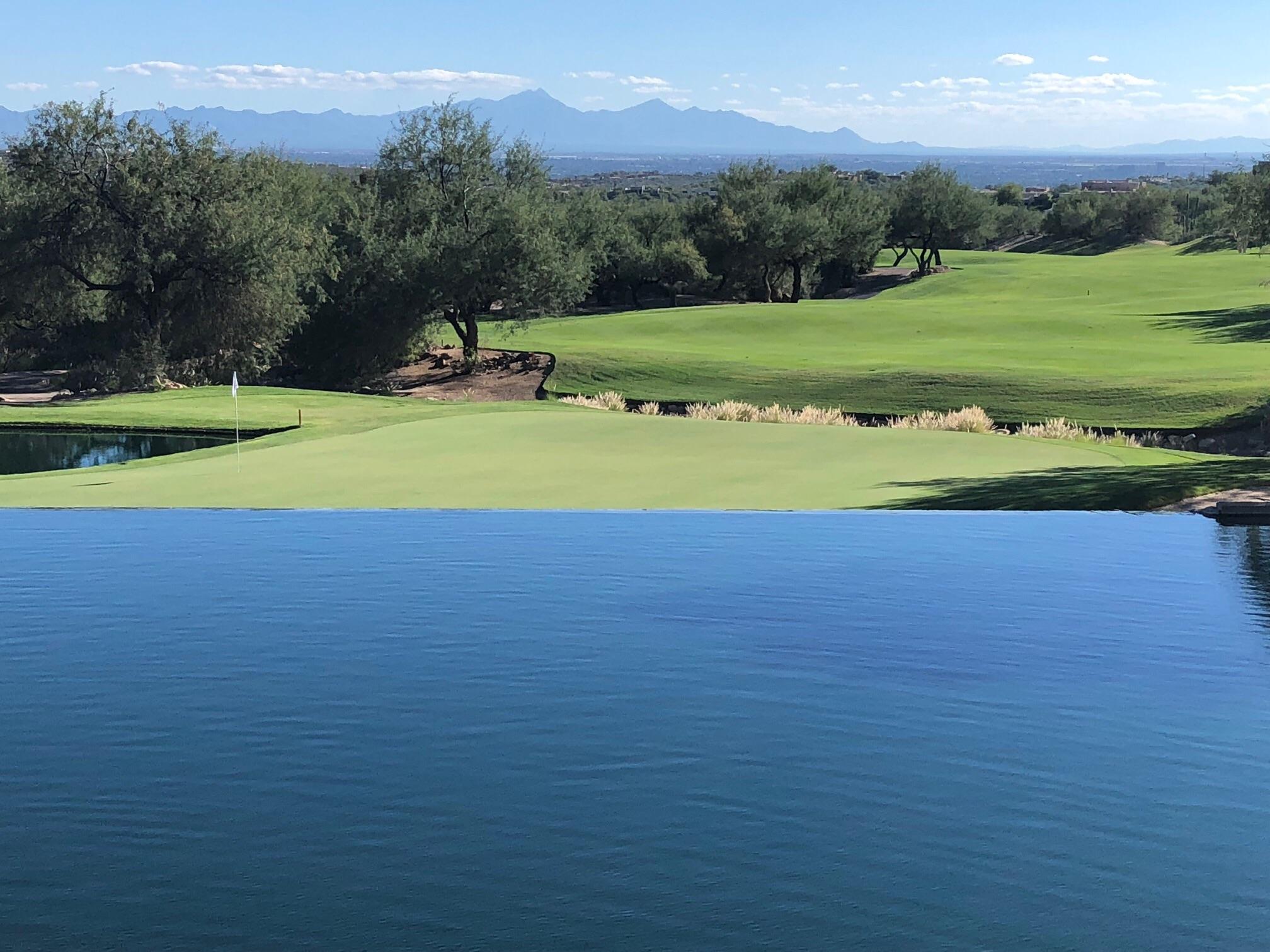 This infinity pool above the 18th green in Tucson AZ r/golf