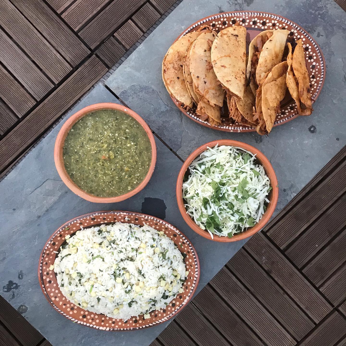 Look at these beauties! Tacos dorados de tinga de pollo. r/mexicanfood