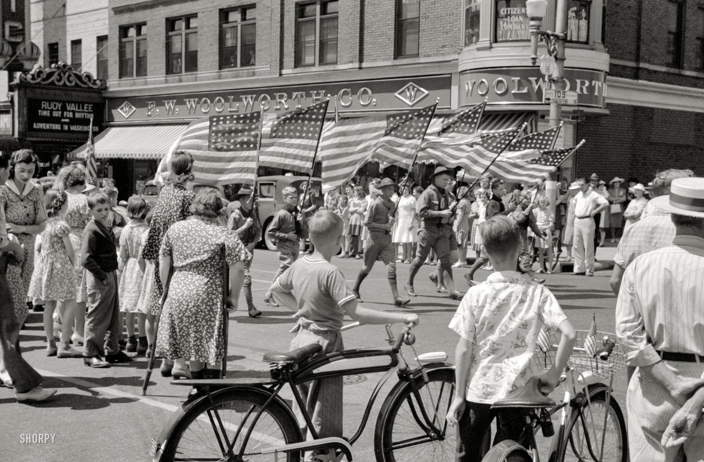 Fourth of July parade in Watertown, Wisconsin. July 4, 1941. r
