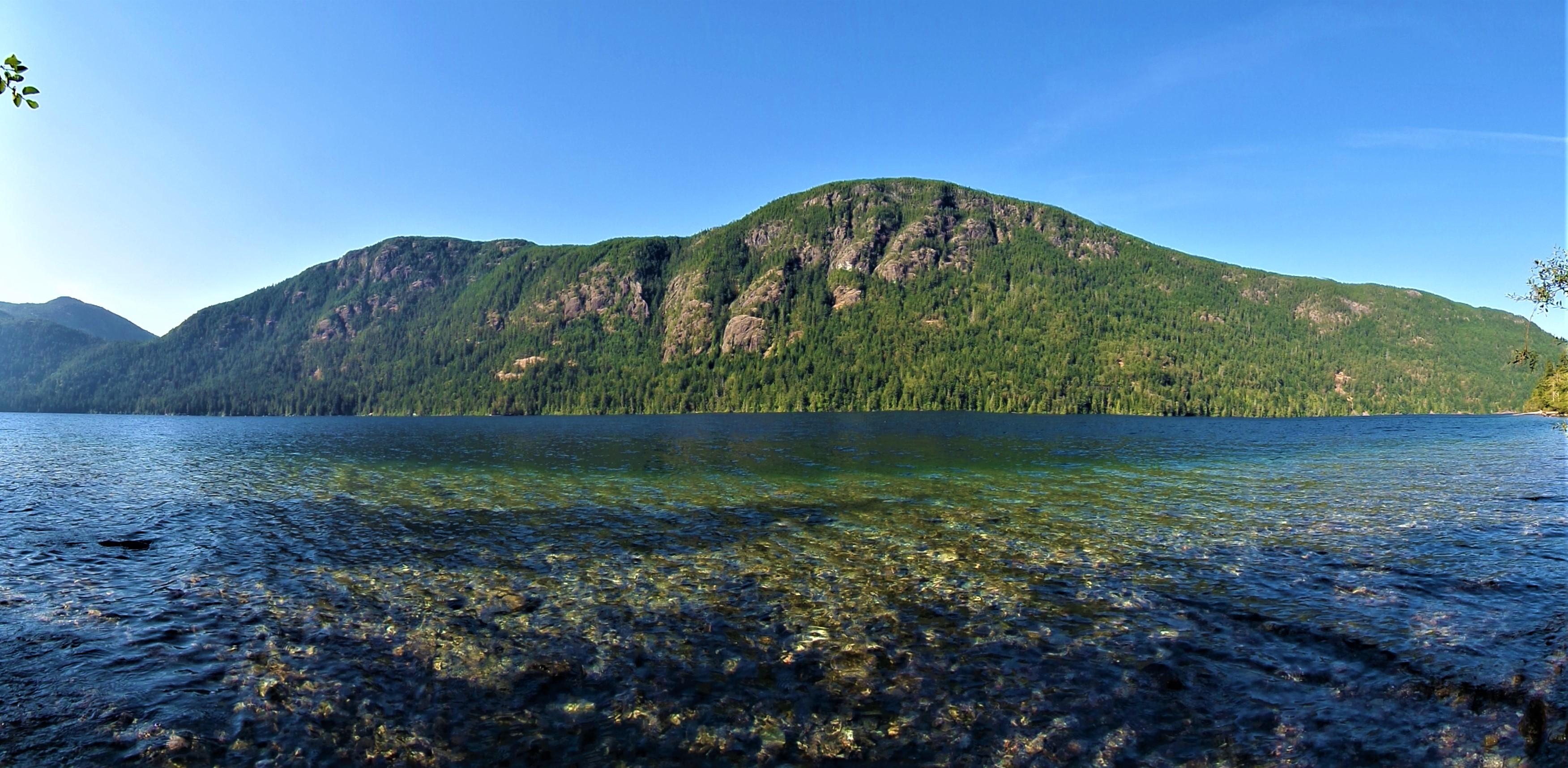 Cameron Lake, Vancouver Island, British Columbia [3503x1716] [OC] r