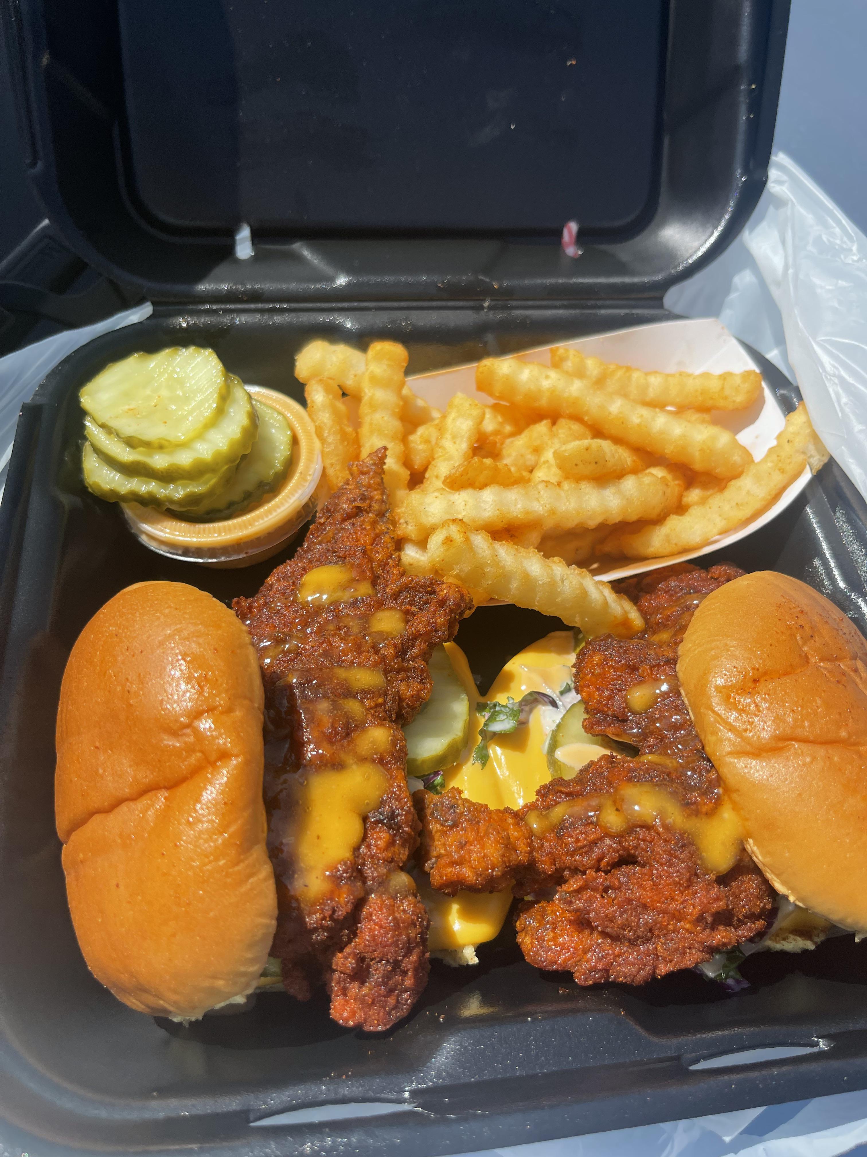 Dave’s Hot Chicken Sliders and Fries r/FoodPorn
