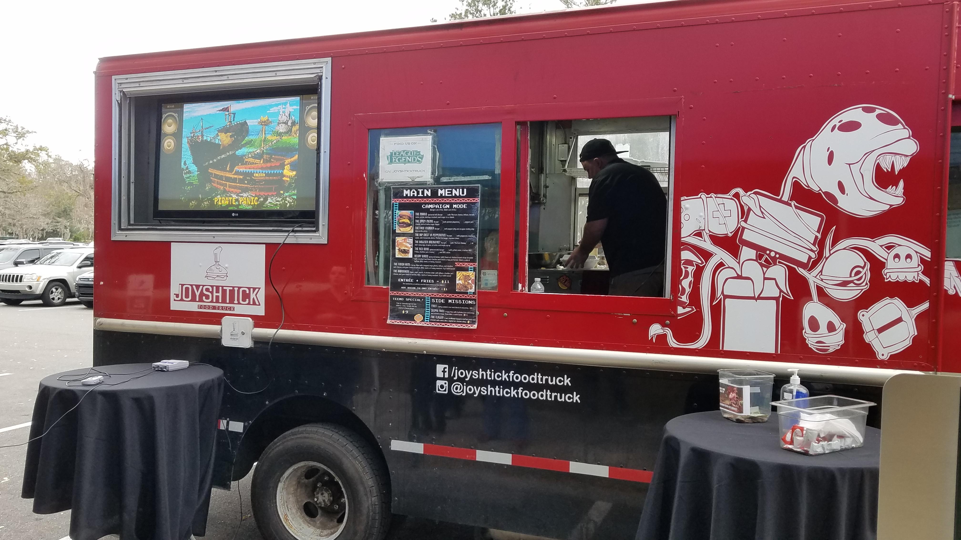 This Video Game Themed Food Truck Lets You Play Video Games While You