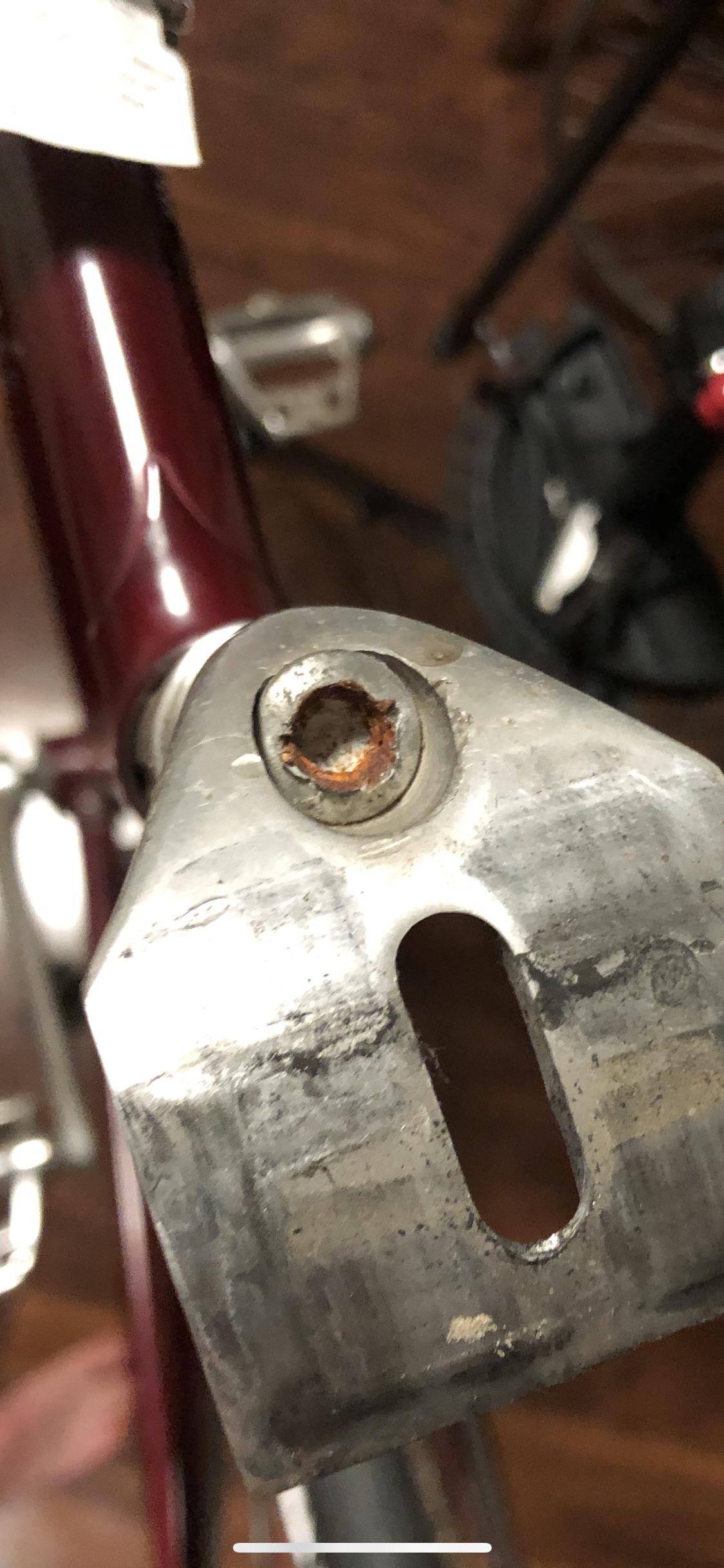 Removing stripped bolt for my quilltype seat post. r/bikewrench