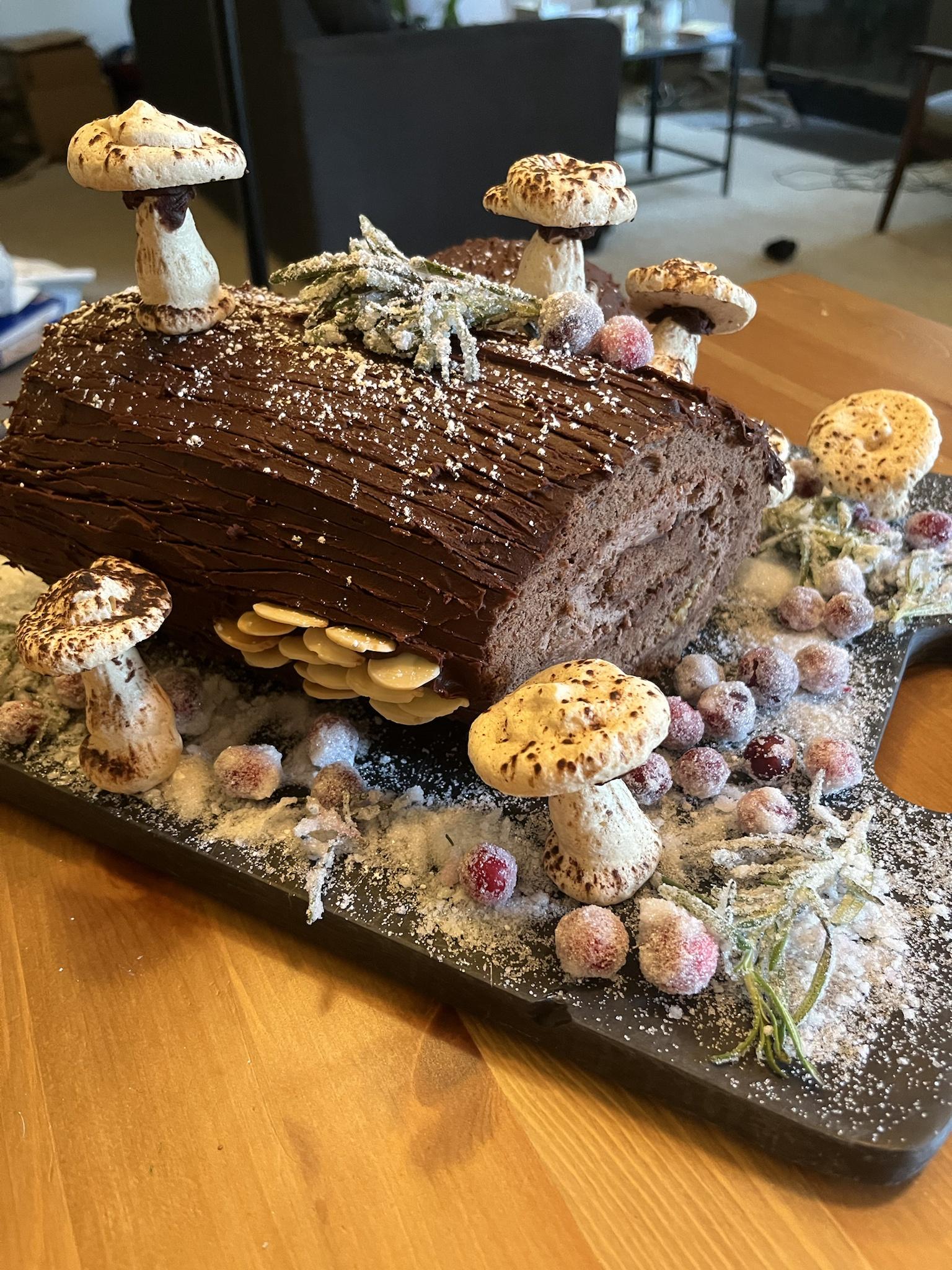 Chocolate hazelnut yule log to start off the holidays! r/Baking