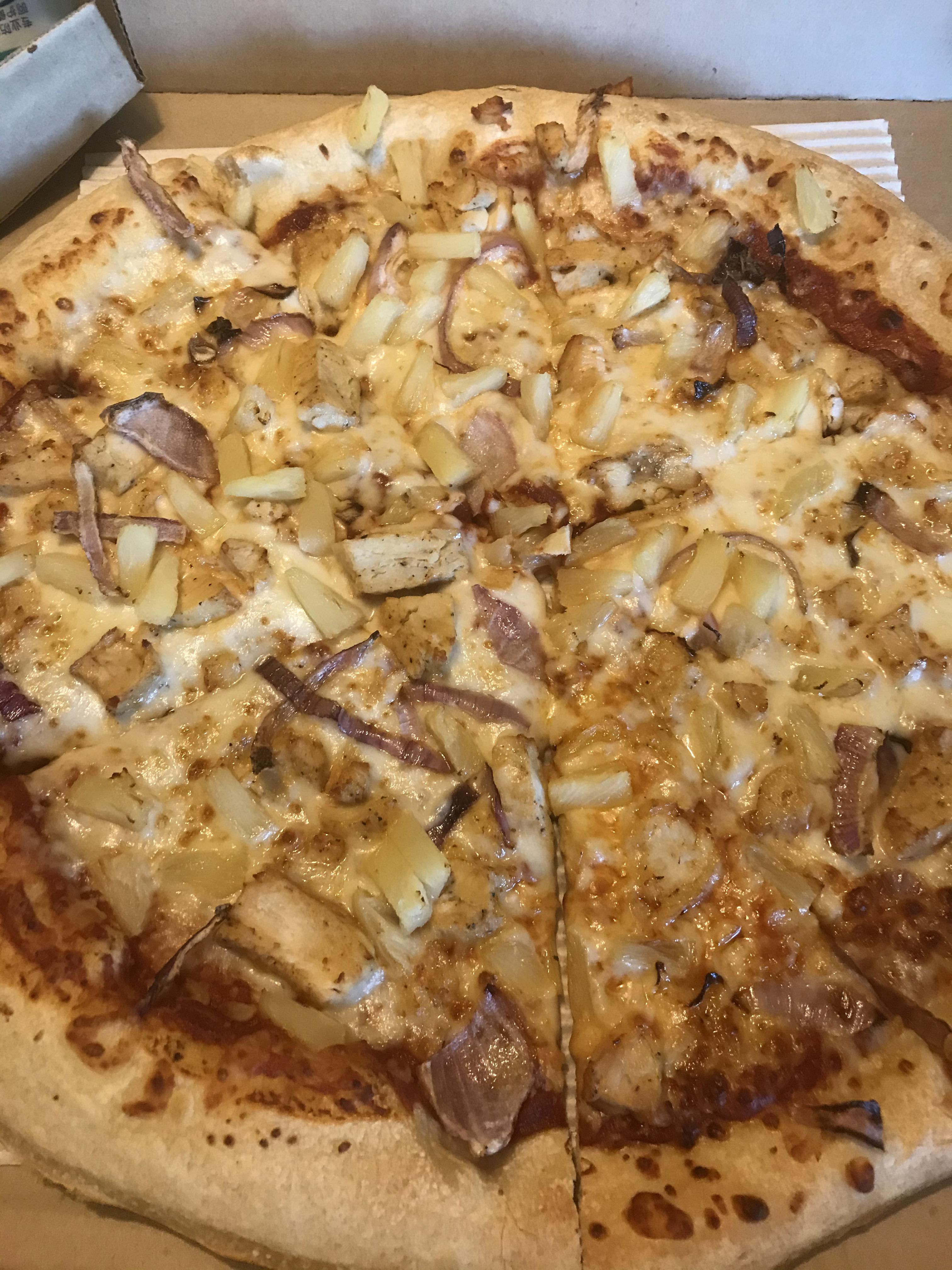Pineapple and Onion Pizza Pizza Hut r/PineappleOnPizza