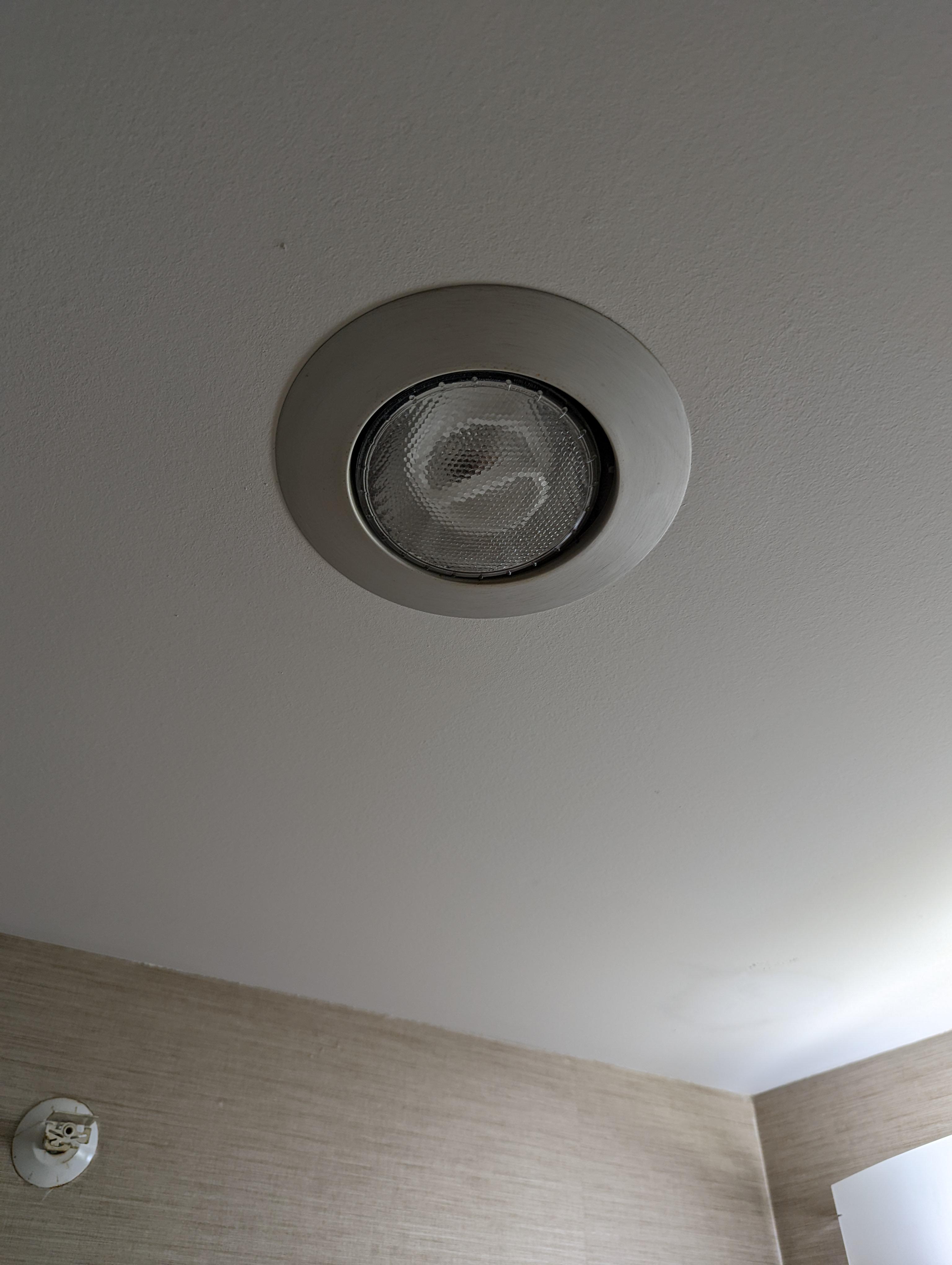 This hotel bathroom heat lamp has an LED bulb : r/mildlyinfuriating