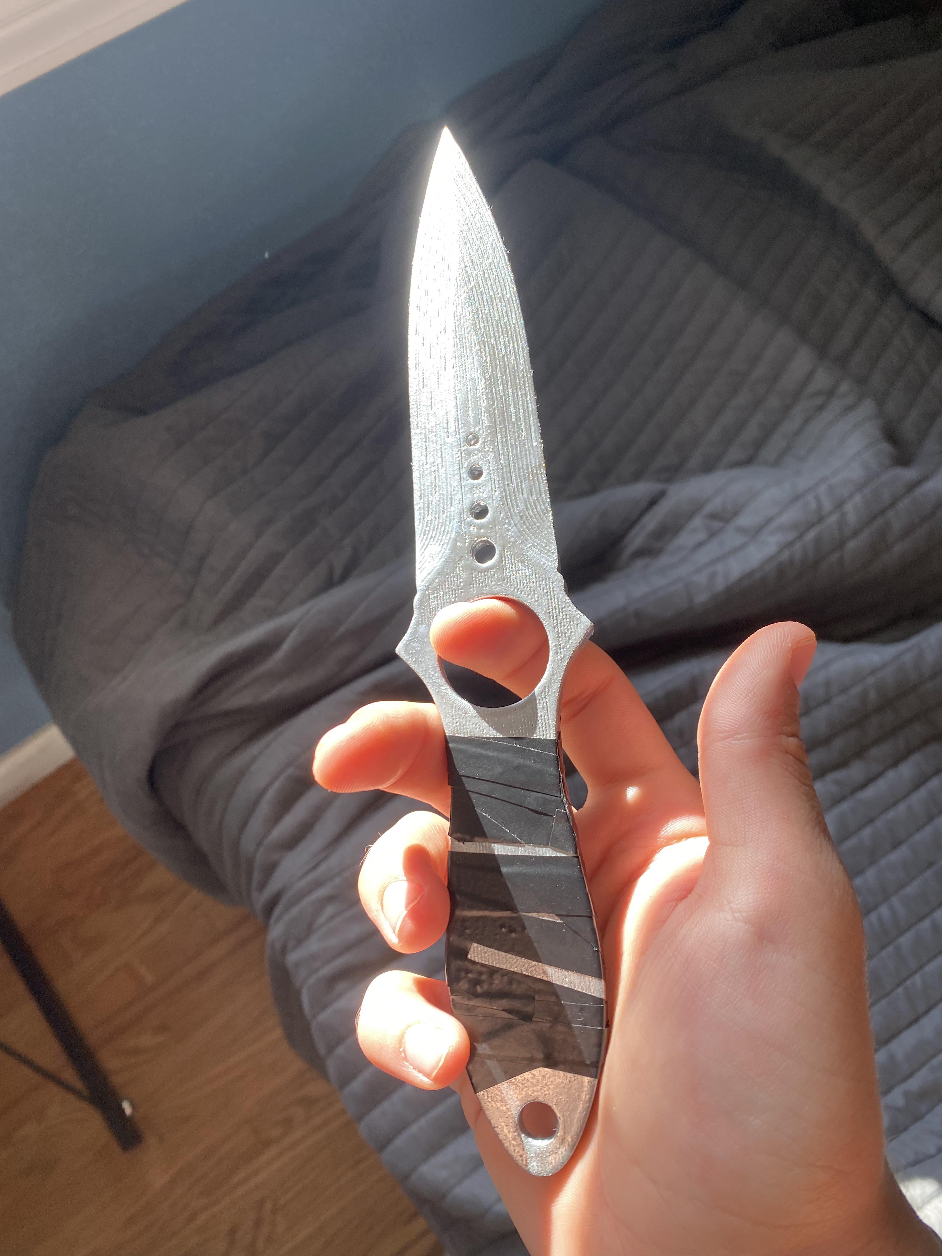 Just printed and painted a vanilla skeleton knife! r/csgo